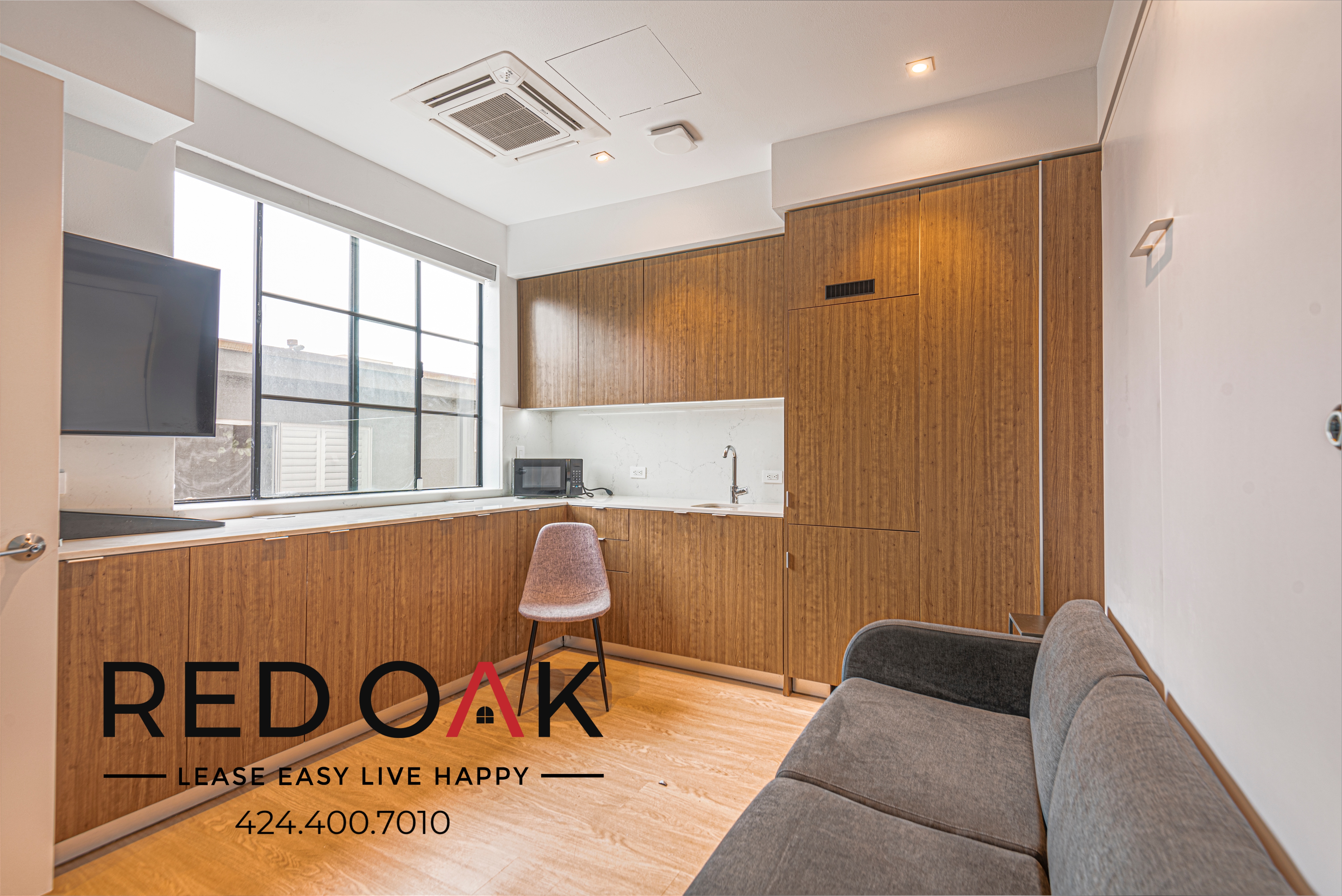 Los Angeles Apartment: 11649 Mayfield Ave