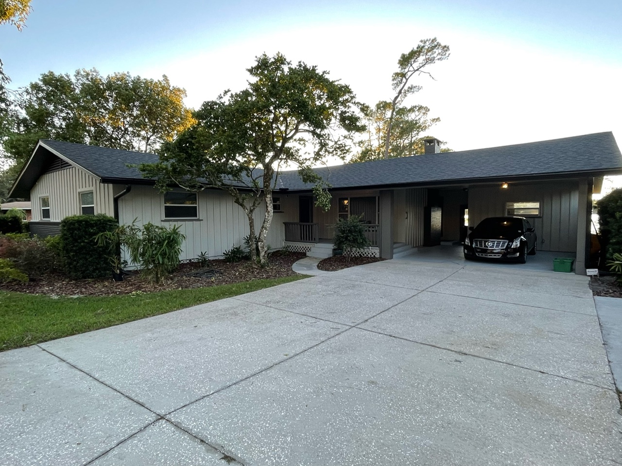 Deland House: 940 N Kepler Rd