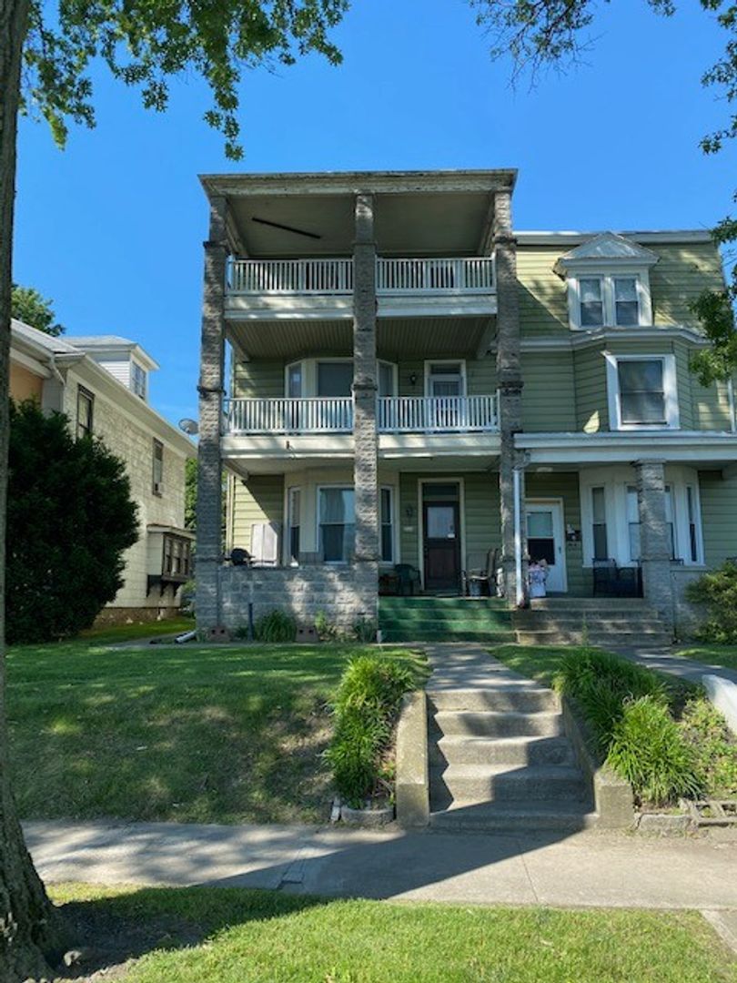 Wormleysburg Condo: 208 N Front St
