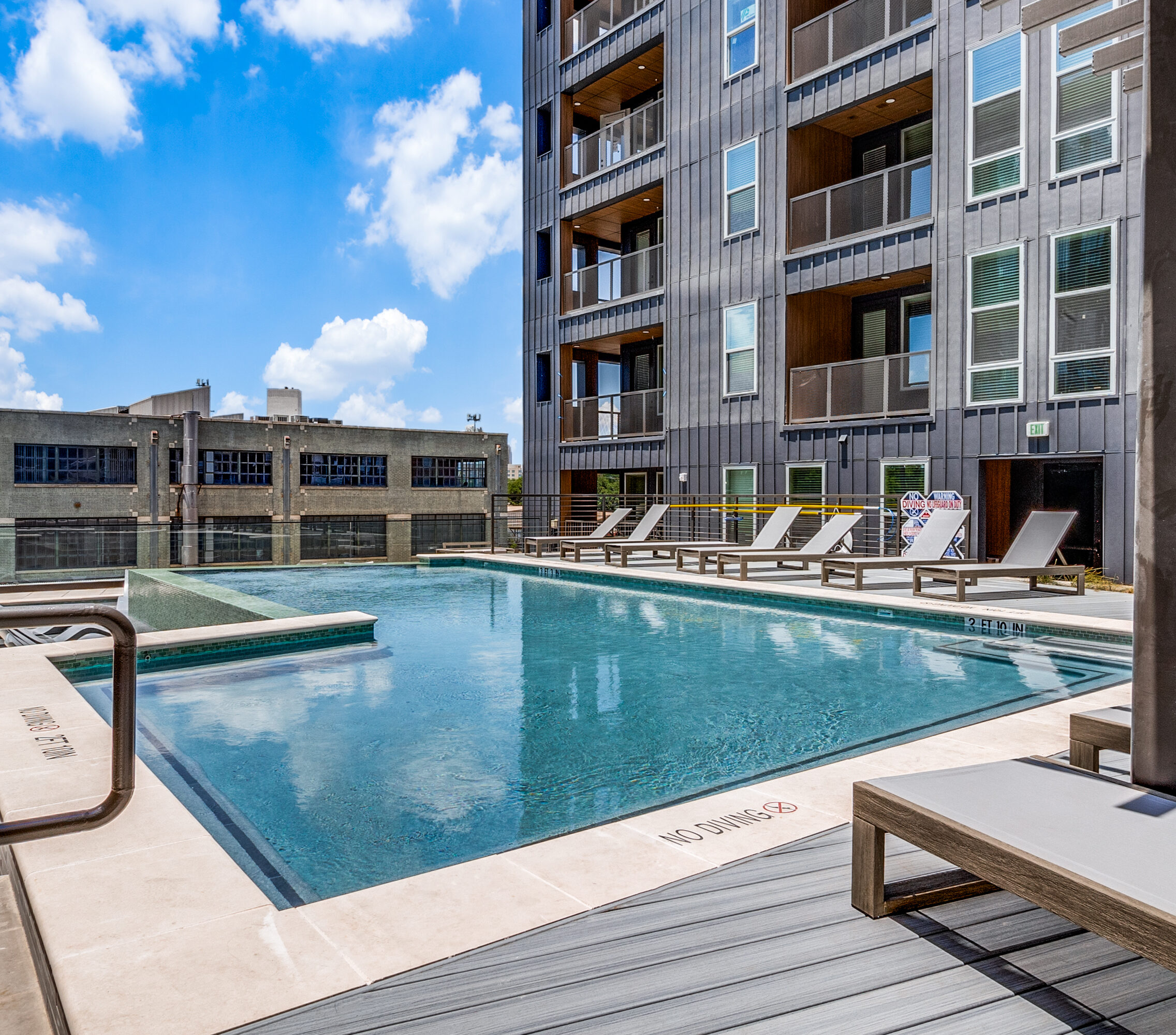 Dallas Condo: 3901 Commerce St