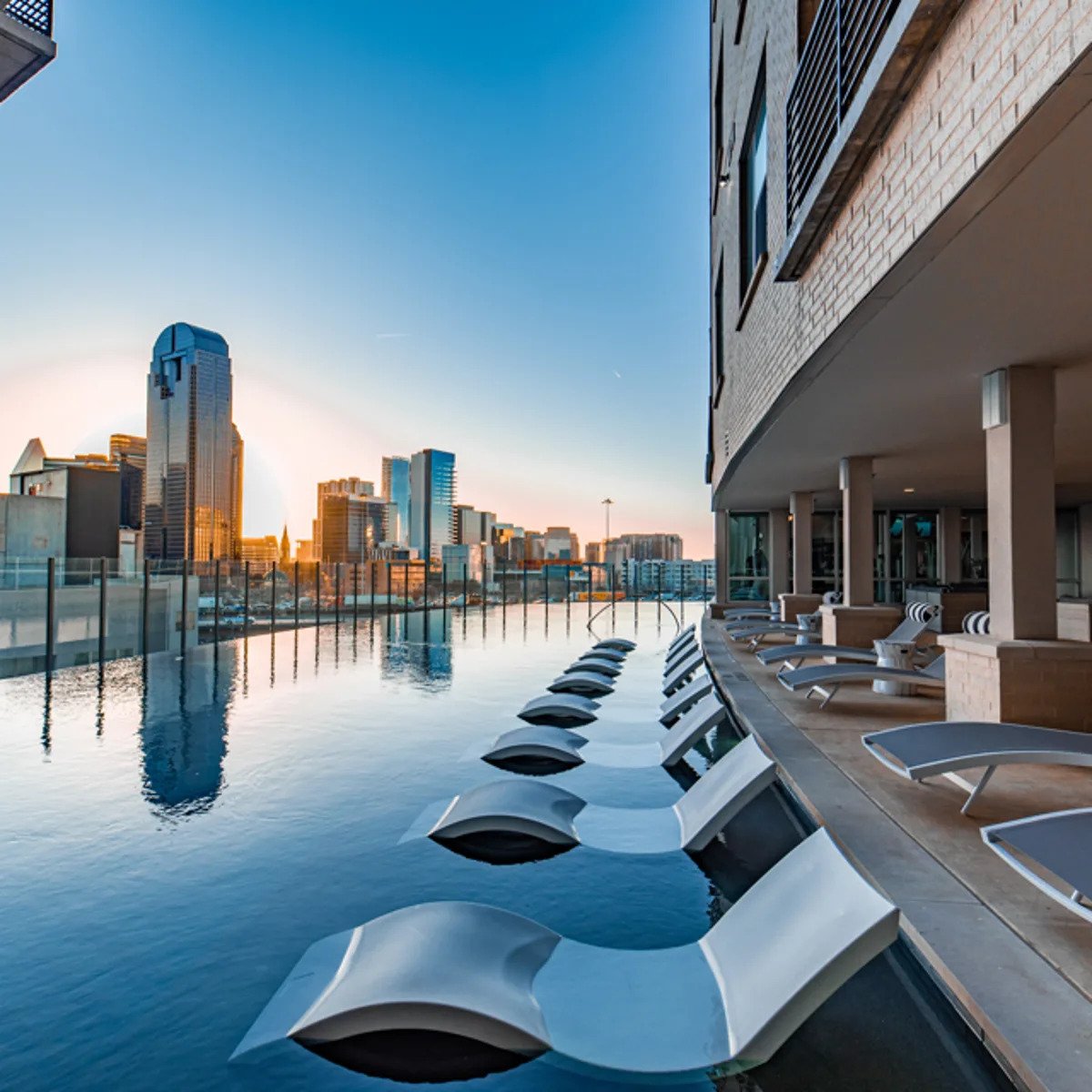 Dallas Condo: 771 Cantegral St