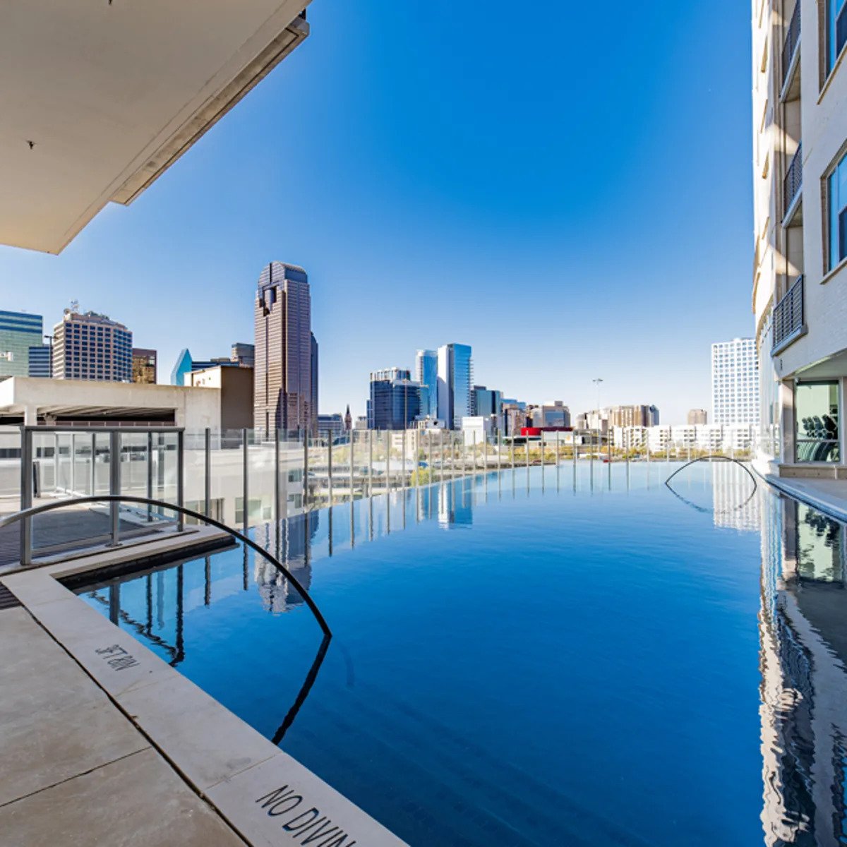 Dallas Condo: 771 Cantegral St
