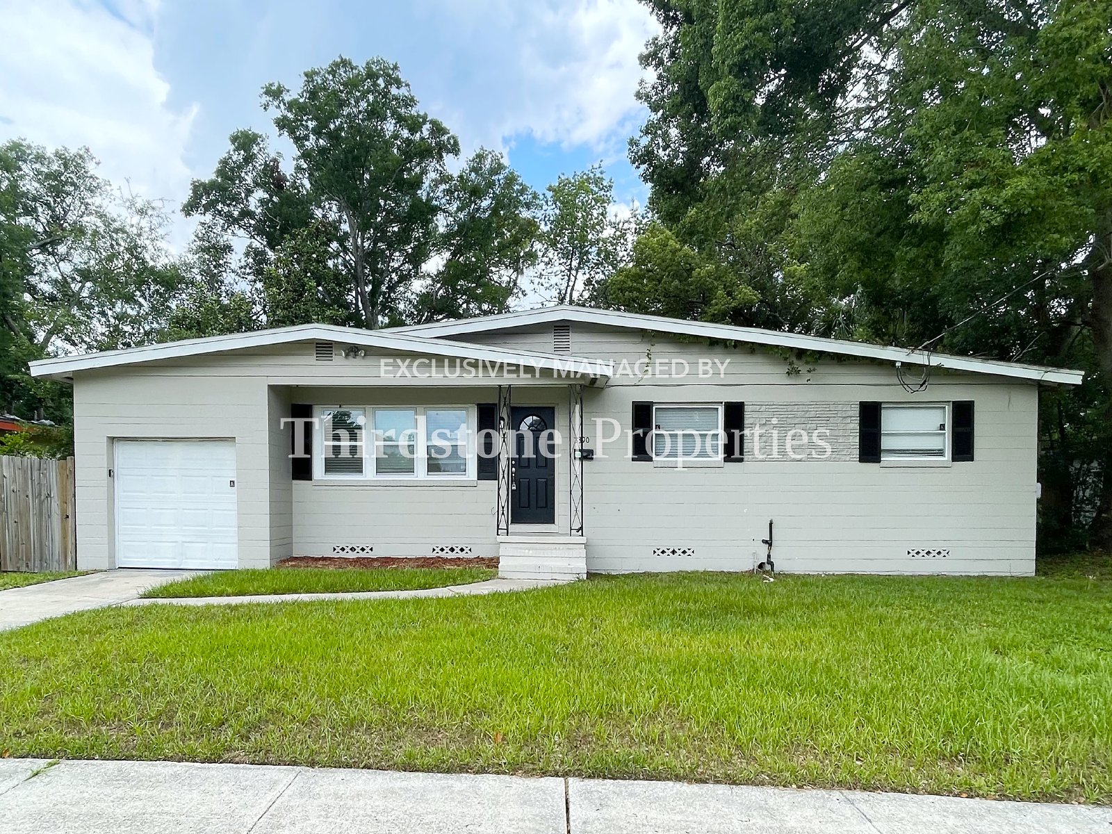 Jacksonville House: 3390 Jacqueline Drive