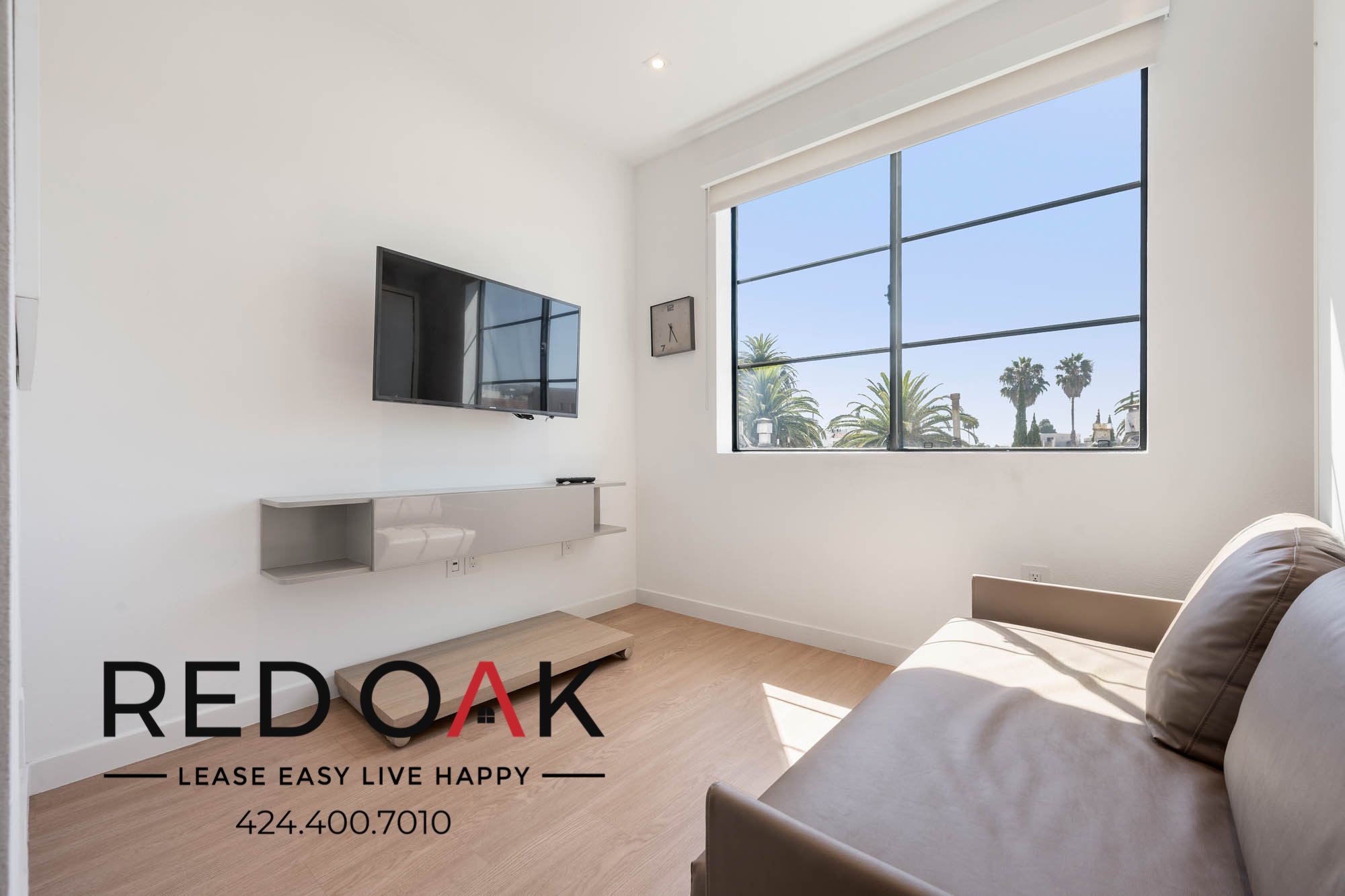 Los Angeles Apartment: 11649 Mayfield Ave