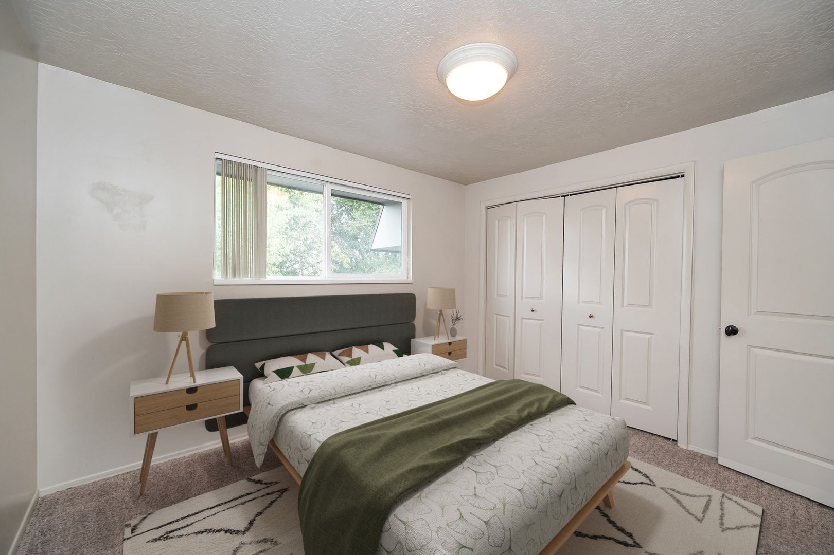 Holladay Apartment: 1726 E Woodside Dr