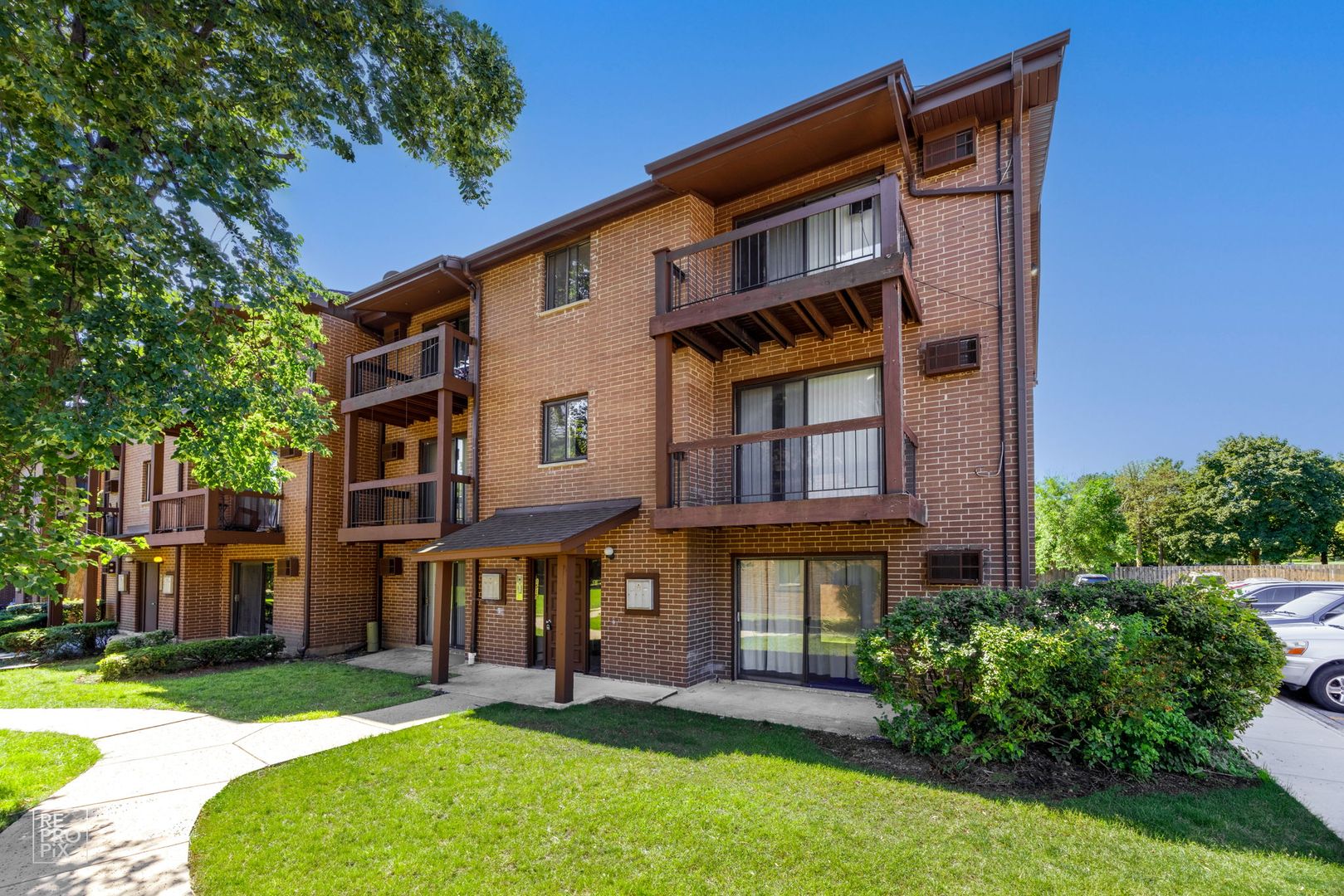 Palatine Condo: 1515 N Winslow Drive -