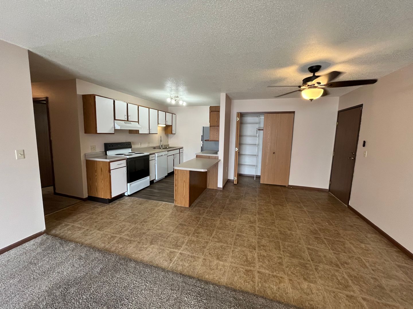 Tomah Apartment: 202 Murdock St