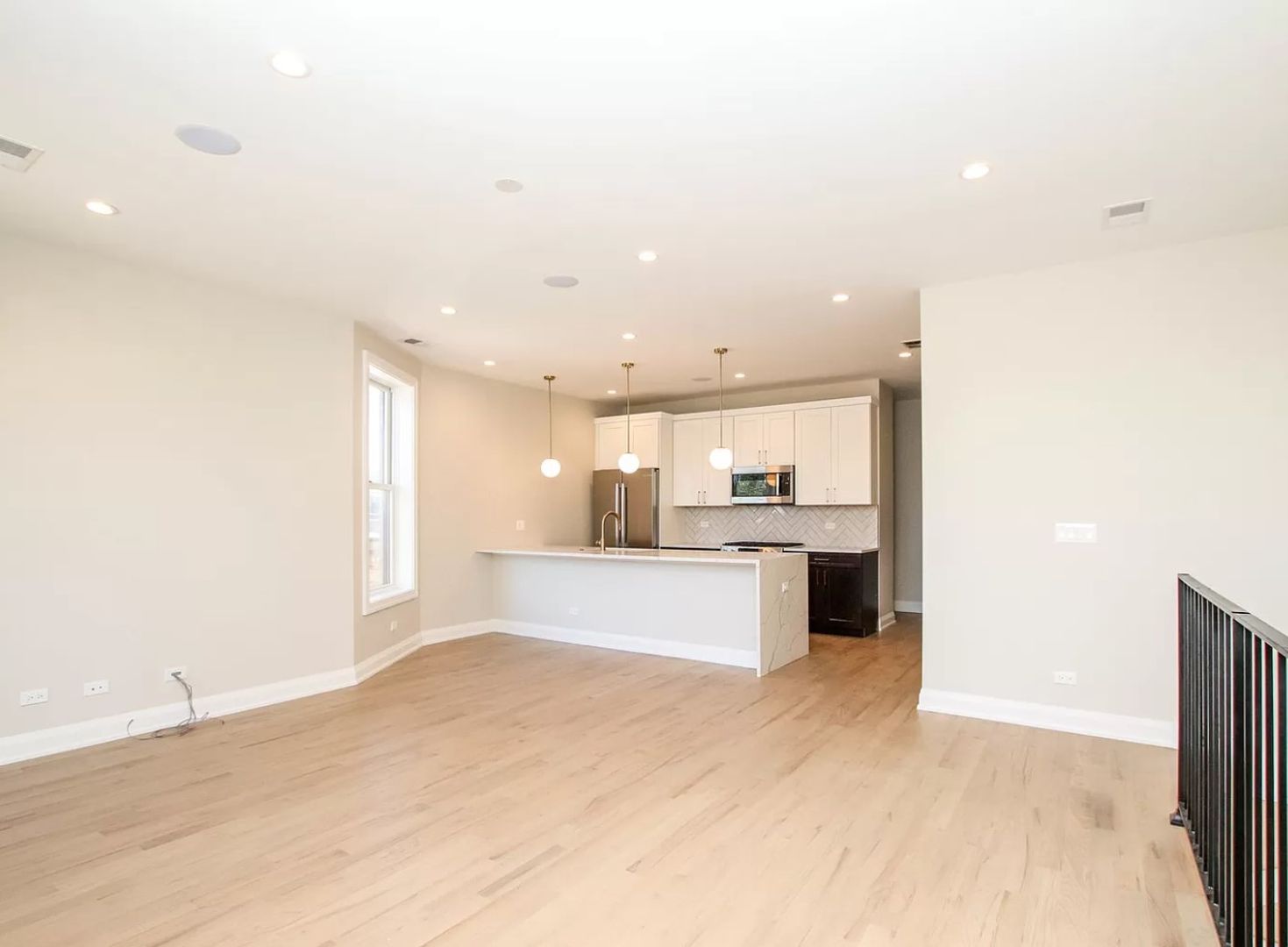 Chicago Condo: 1225 W. Addison St.