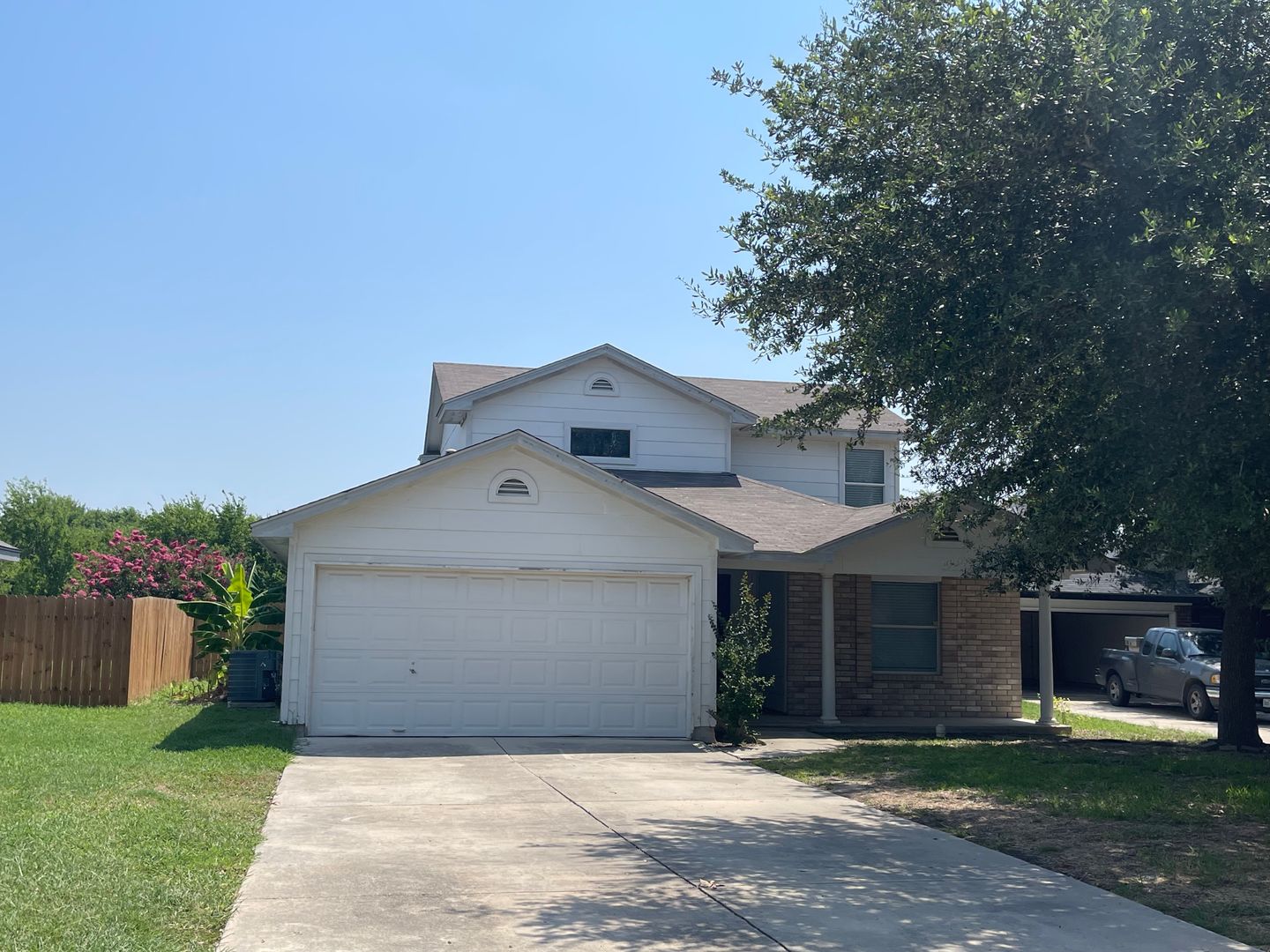 Converse House: 8511 Whitebrush