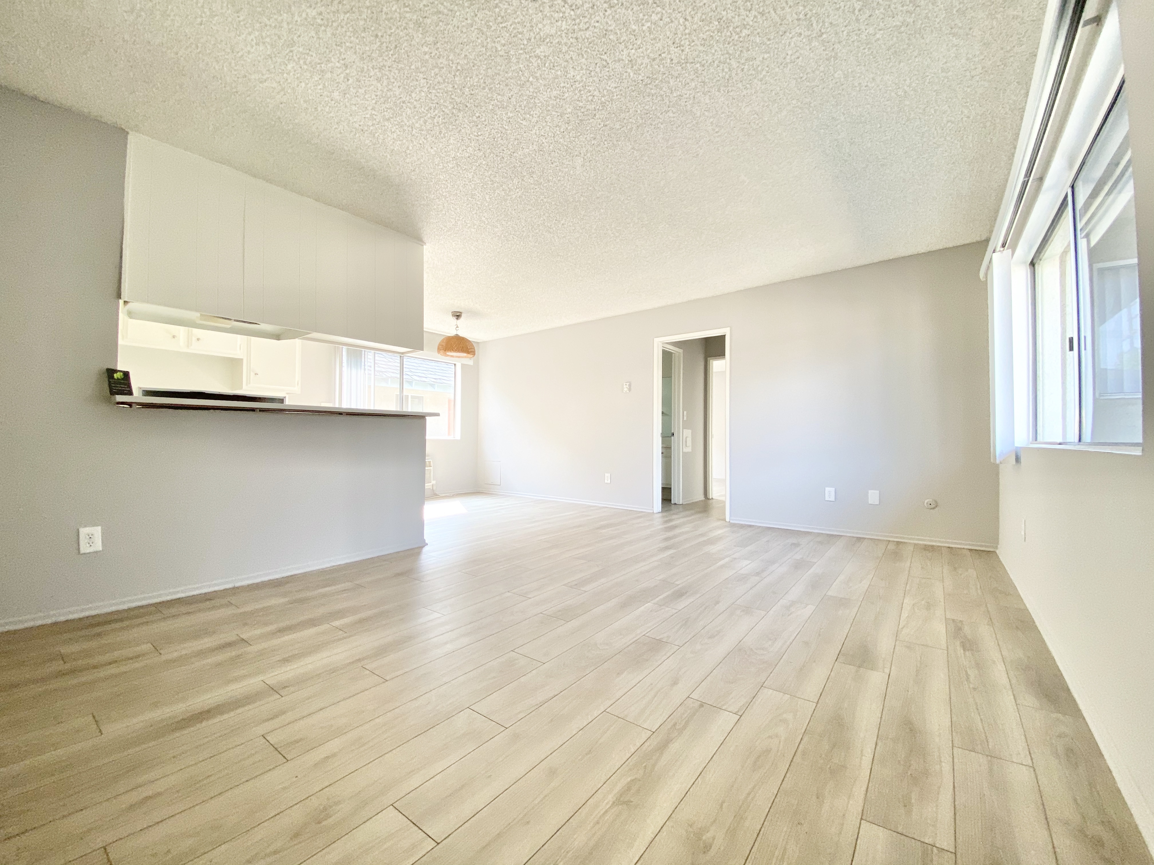 Los Angeles Condo: 3337 S Canfield Ave