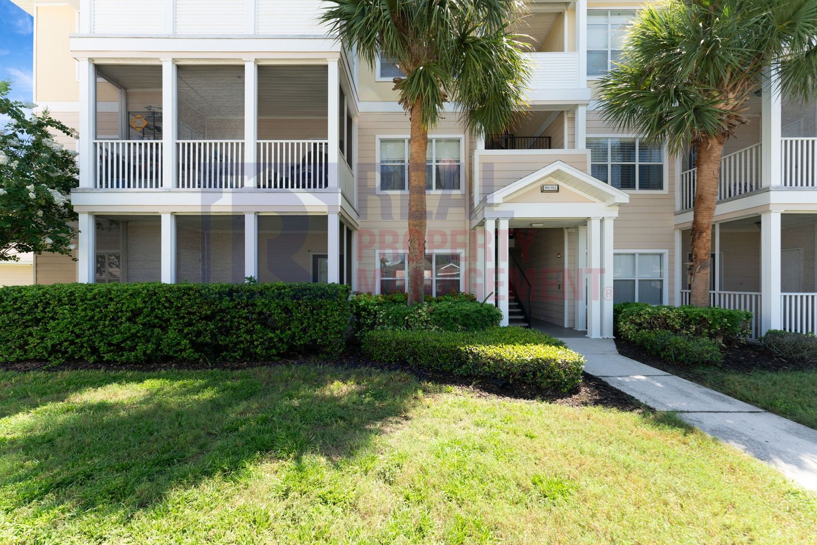 Bradenton House: 4802 51st St W