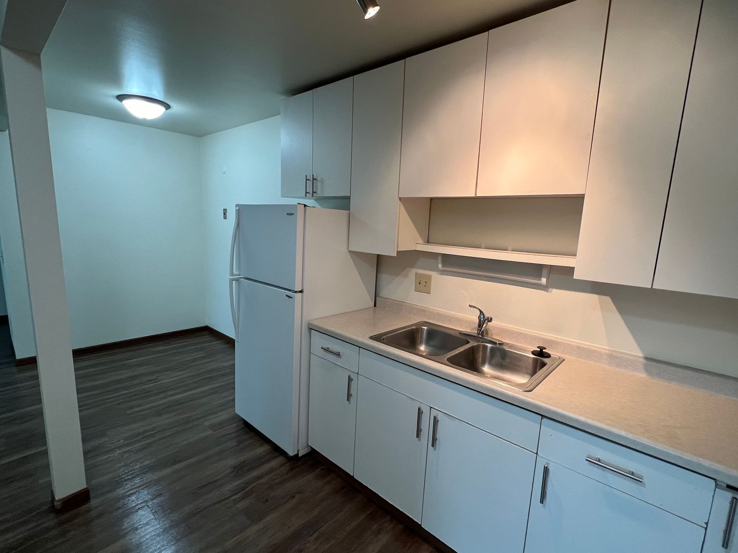 Madison Apartment: 1001 GILBERT Rd