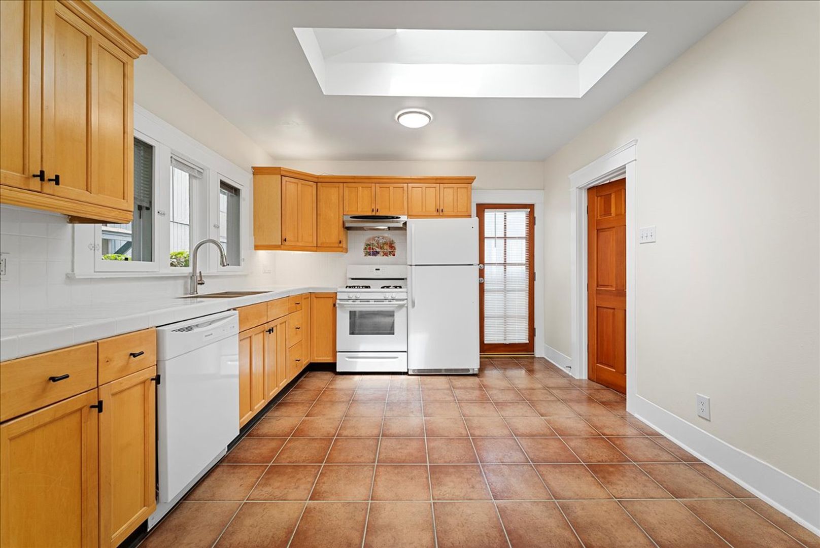 Venice Condo: 647-659 California Ave.