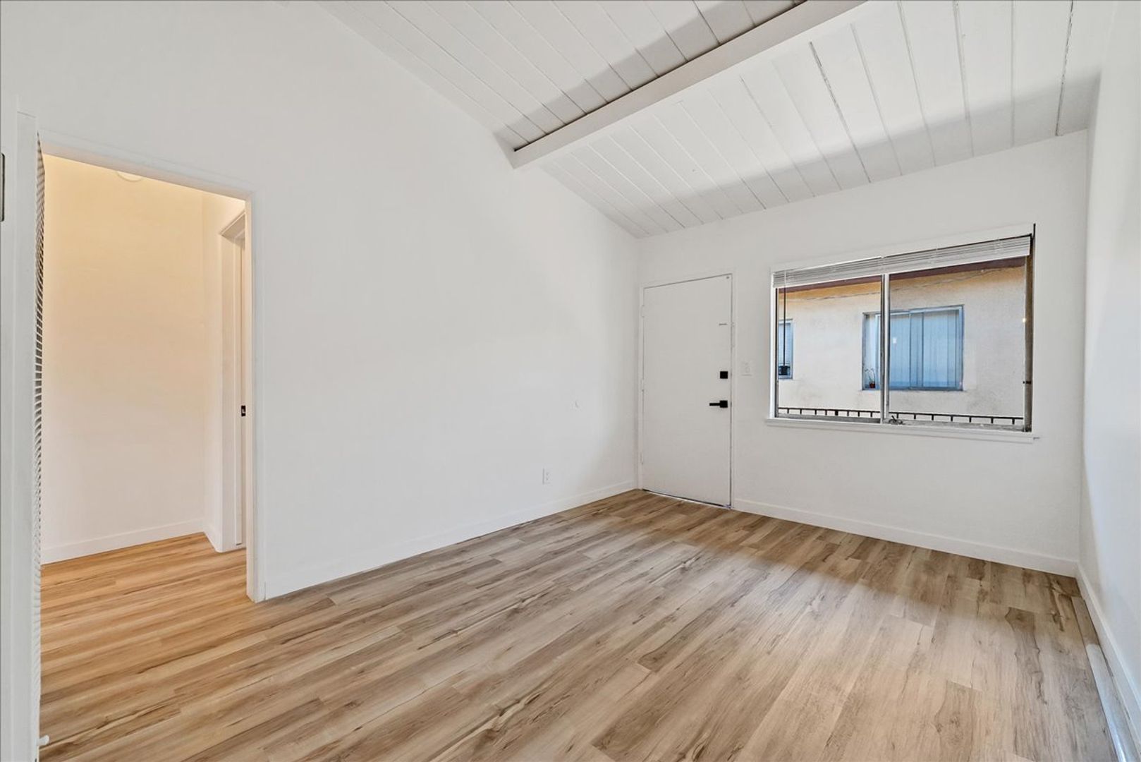 Hawthorne Condo: 12250 Grevillea Ave.