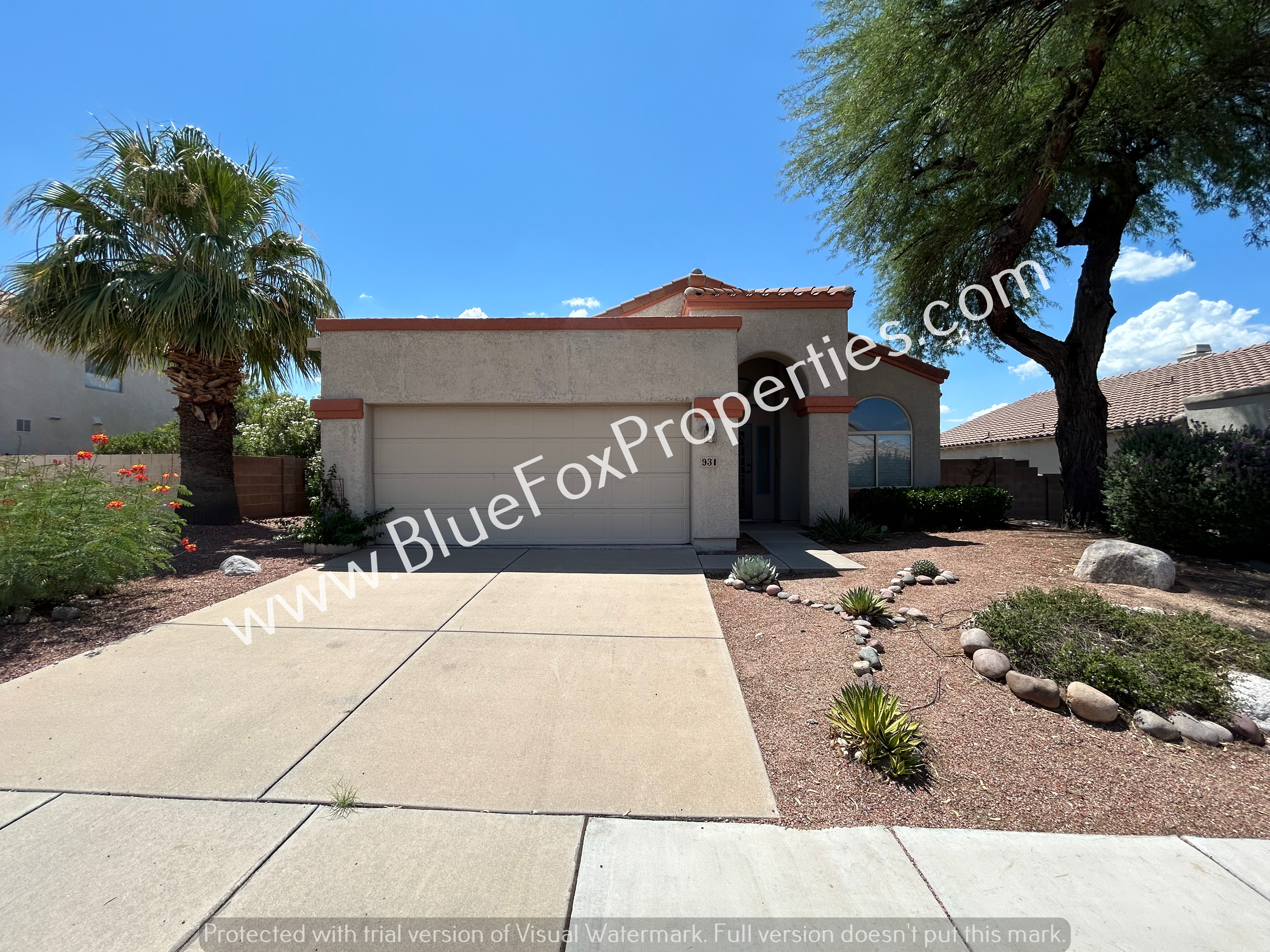 Tucson House: 931 N Western Ridge Trail