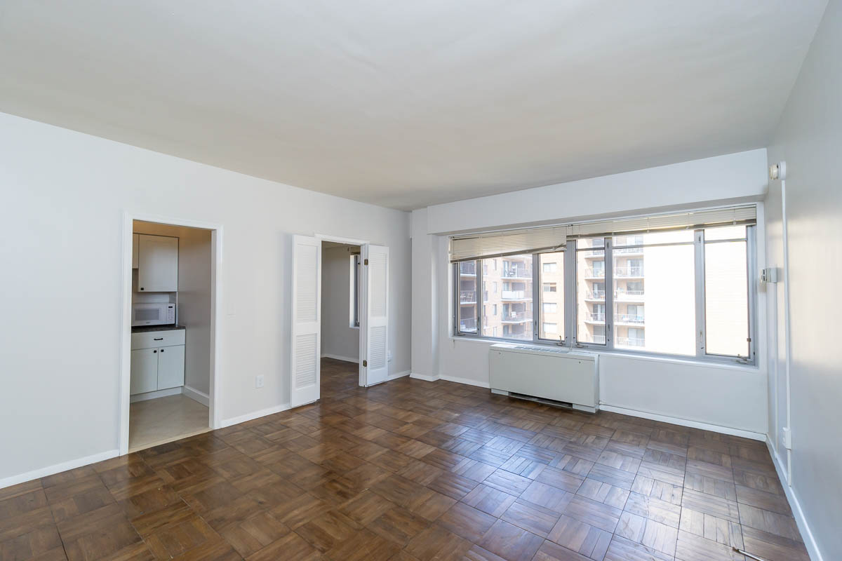 Washington Condo: 1711 Massachusetts Ave NW