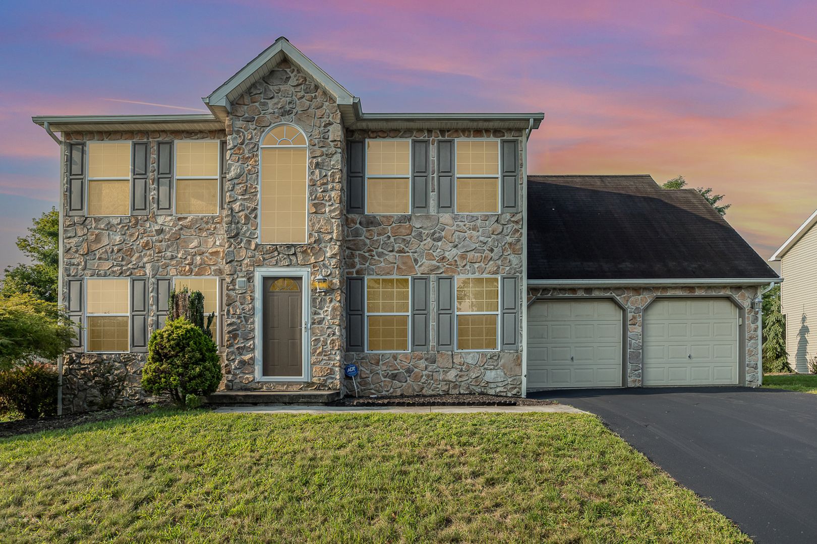 Harrisburg House: 2332 Aspen Way