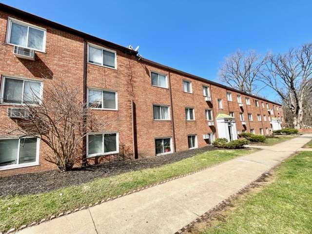 Fairview Park Apartment: 20580 Lorain Rd