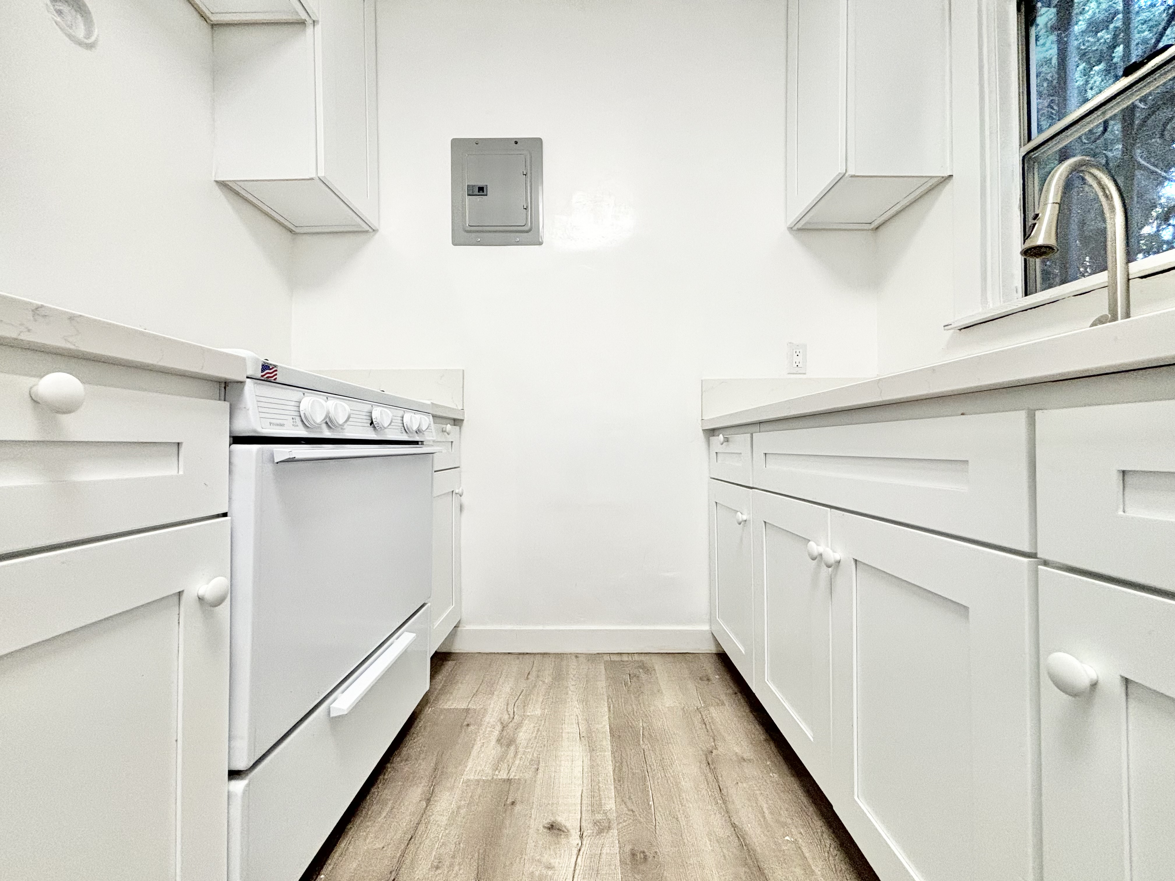 Los Angeles Condo: 4711 1/2 Figueroa St