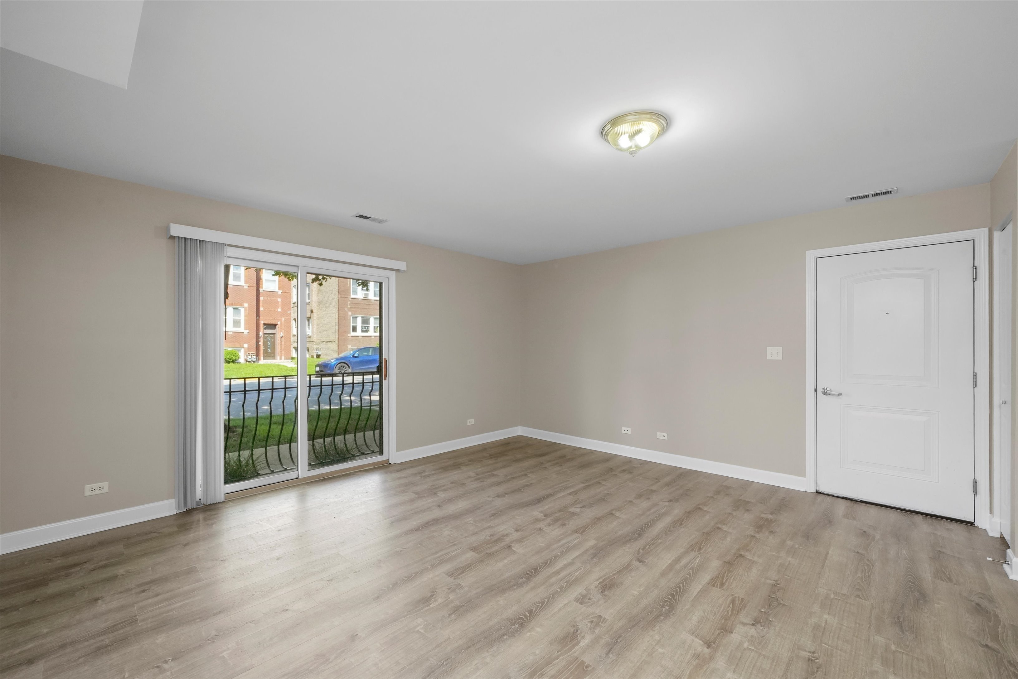 Berwyn Condo: 3423 Ridgeland