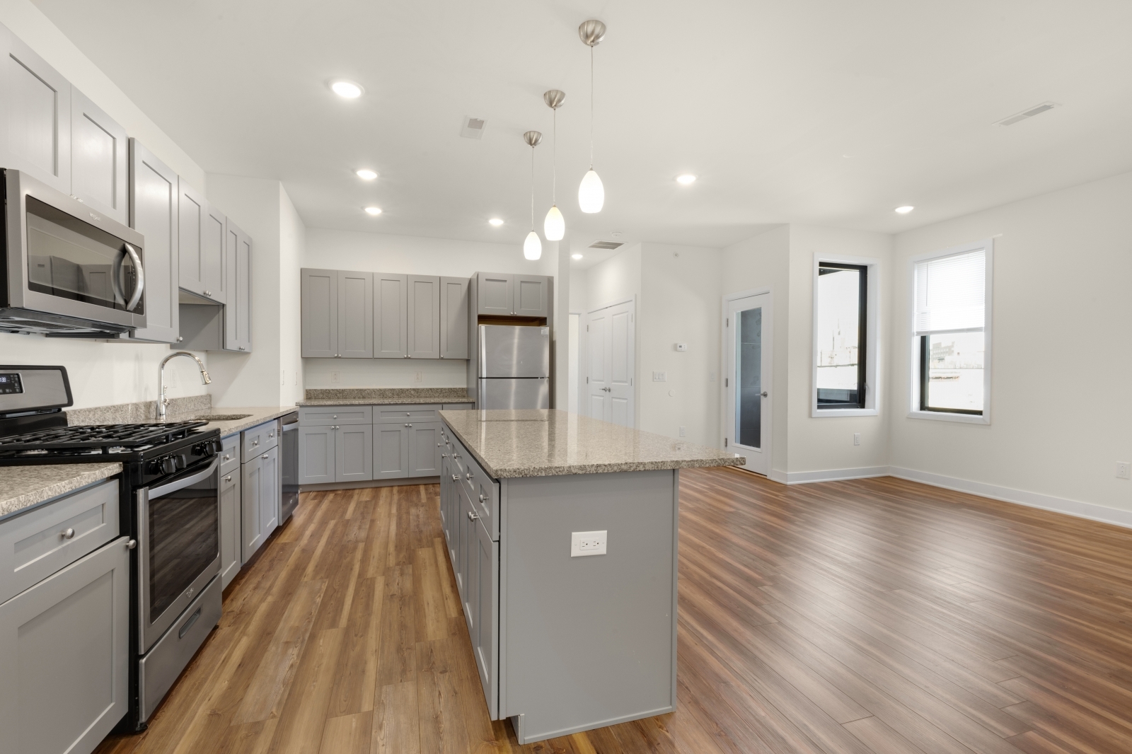Philadelphia Apartment: 2411 Kensington Ave