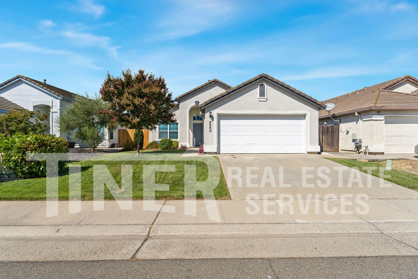 Elk Grove House: 8560 Harvest House Way