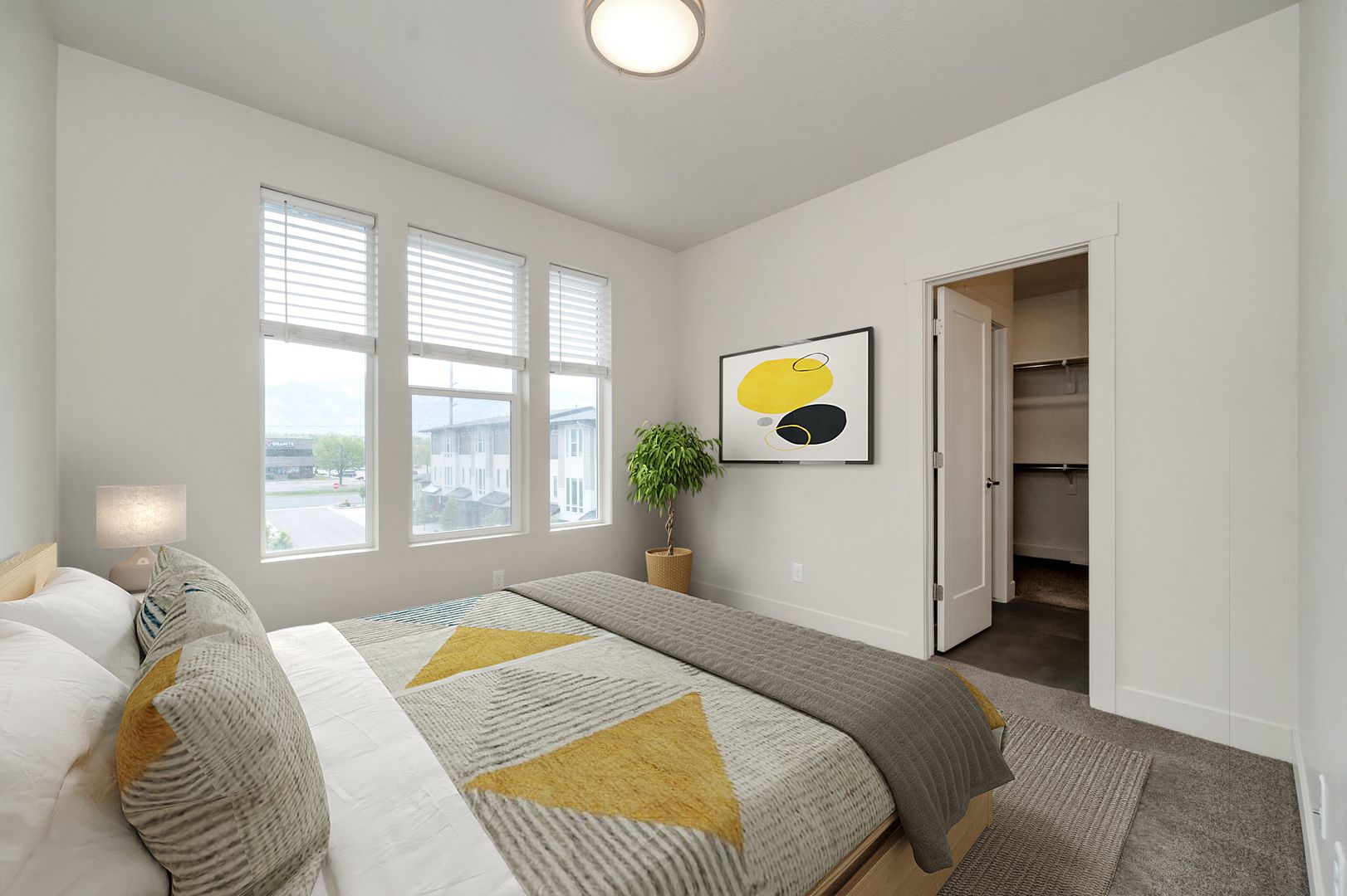 Millcreek Apartment: 896 e Monarch View Lane