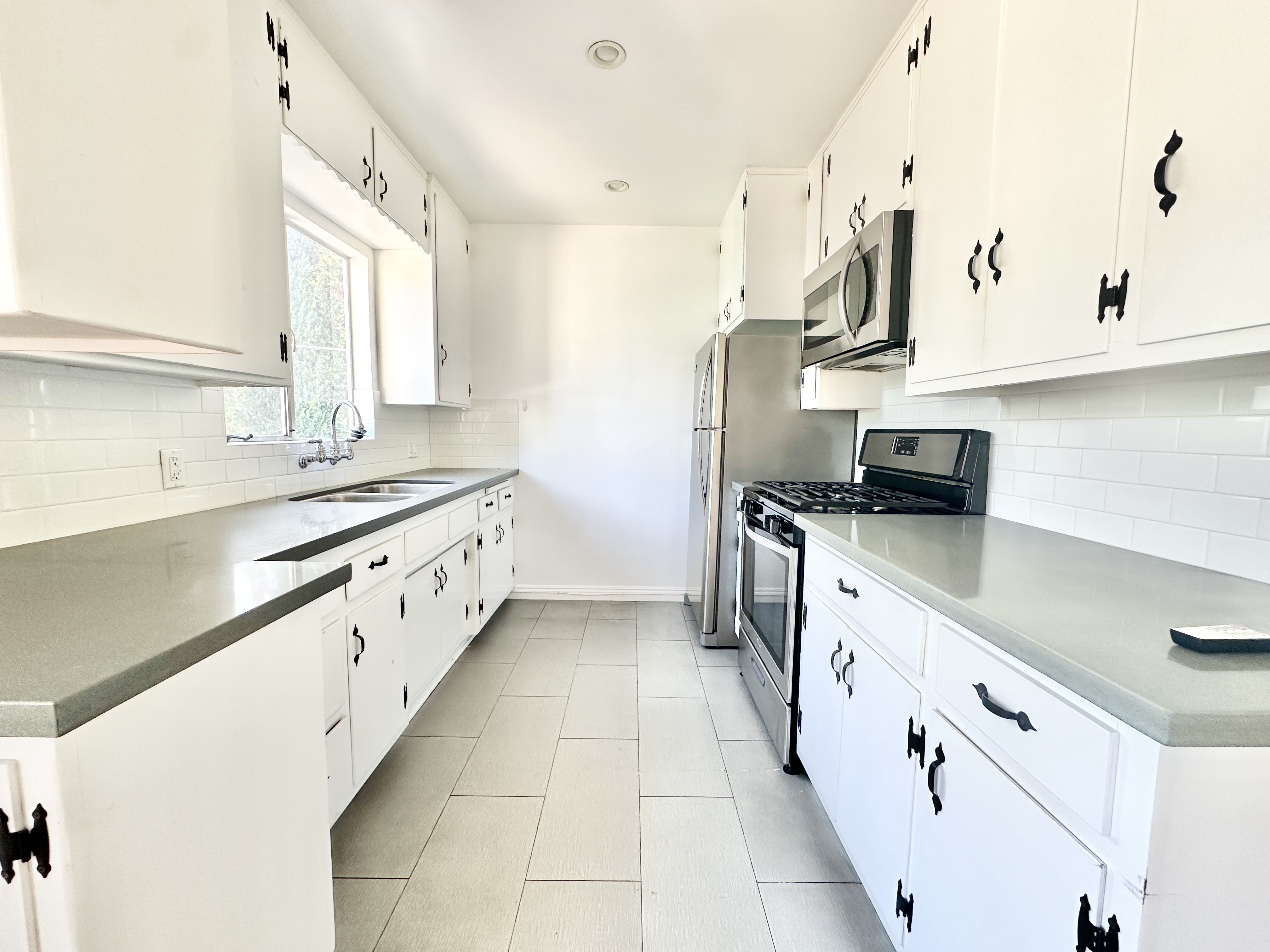 North Hollywood Condo: 11153 1/2 La Maida St