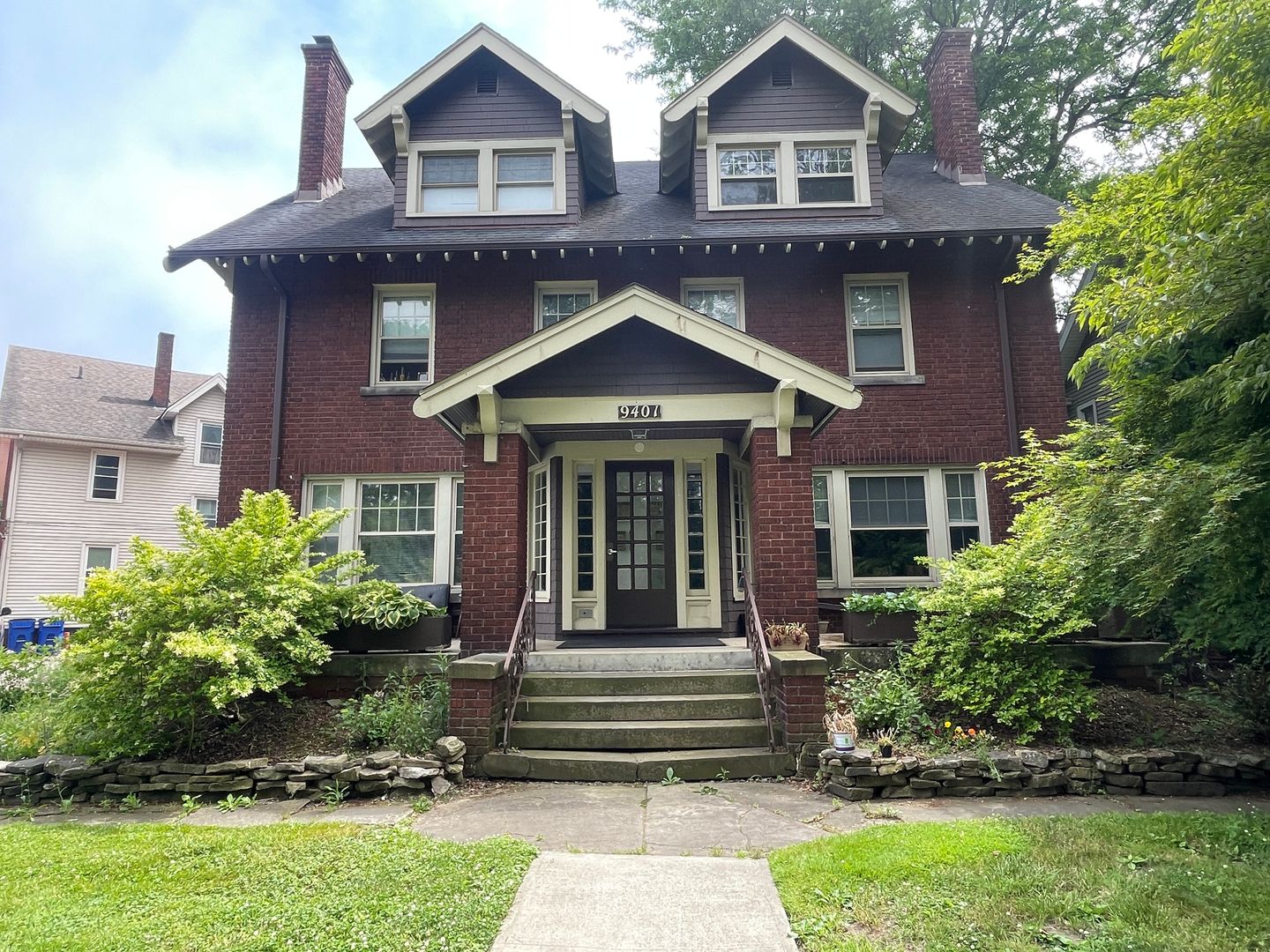 Cleveland House: 9401 Lake Avenue 3