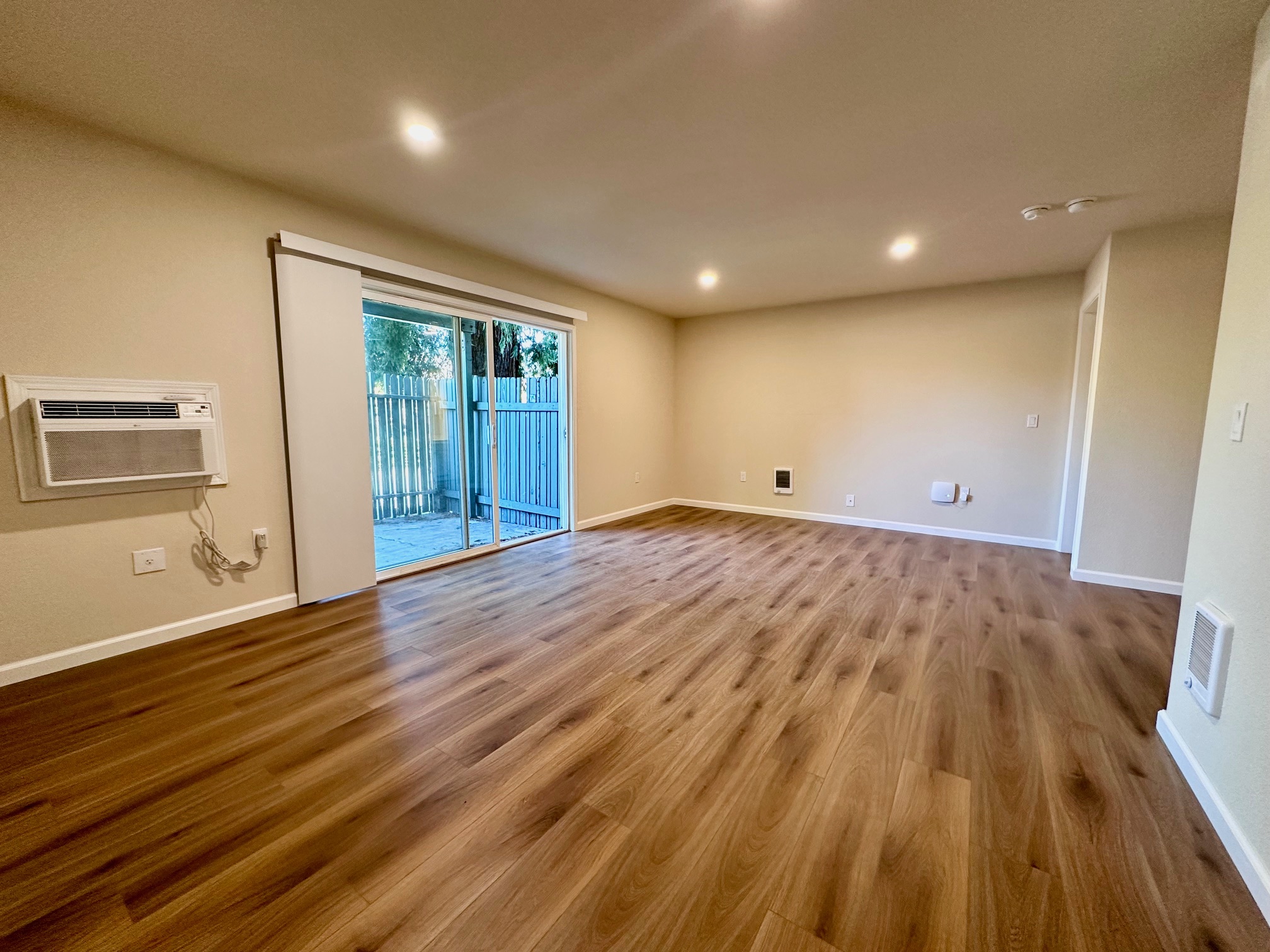 Novato Condo: 415 Ignacio Blvd