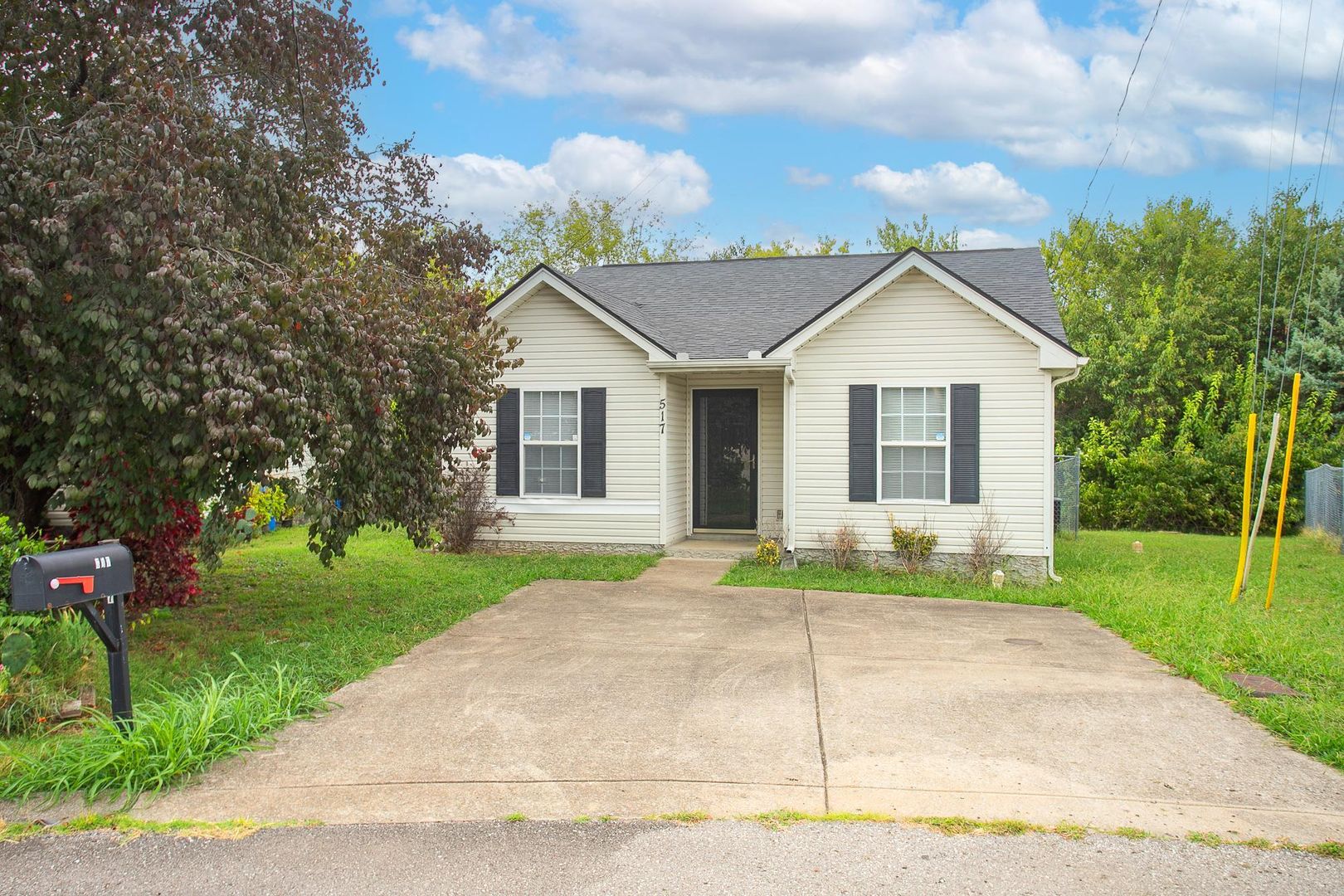 Nashville House: 517 Longleaf Ct