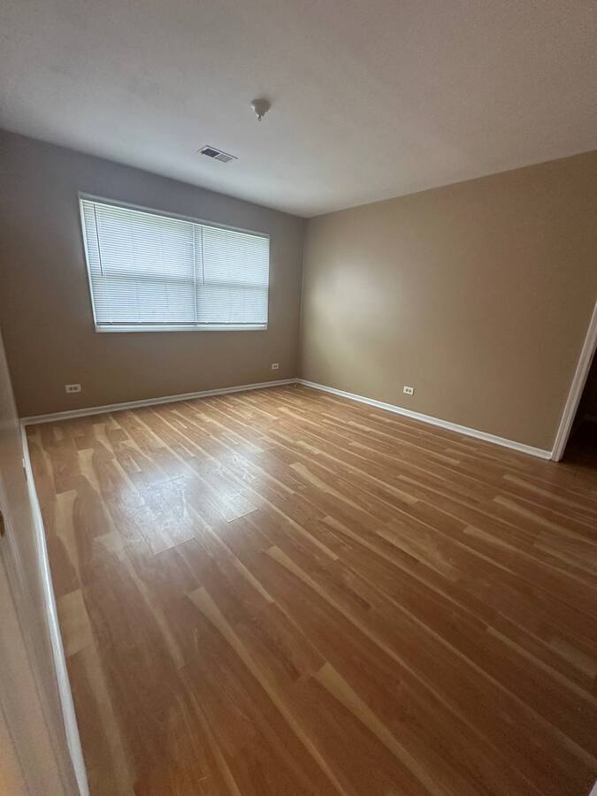 4136 Charleston Rd 3w, Matteson, IL 60443 Fairview Realty Group