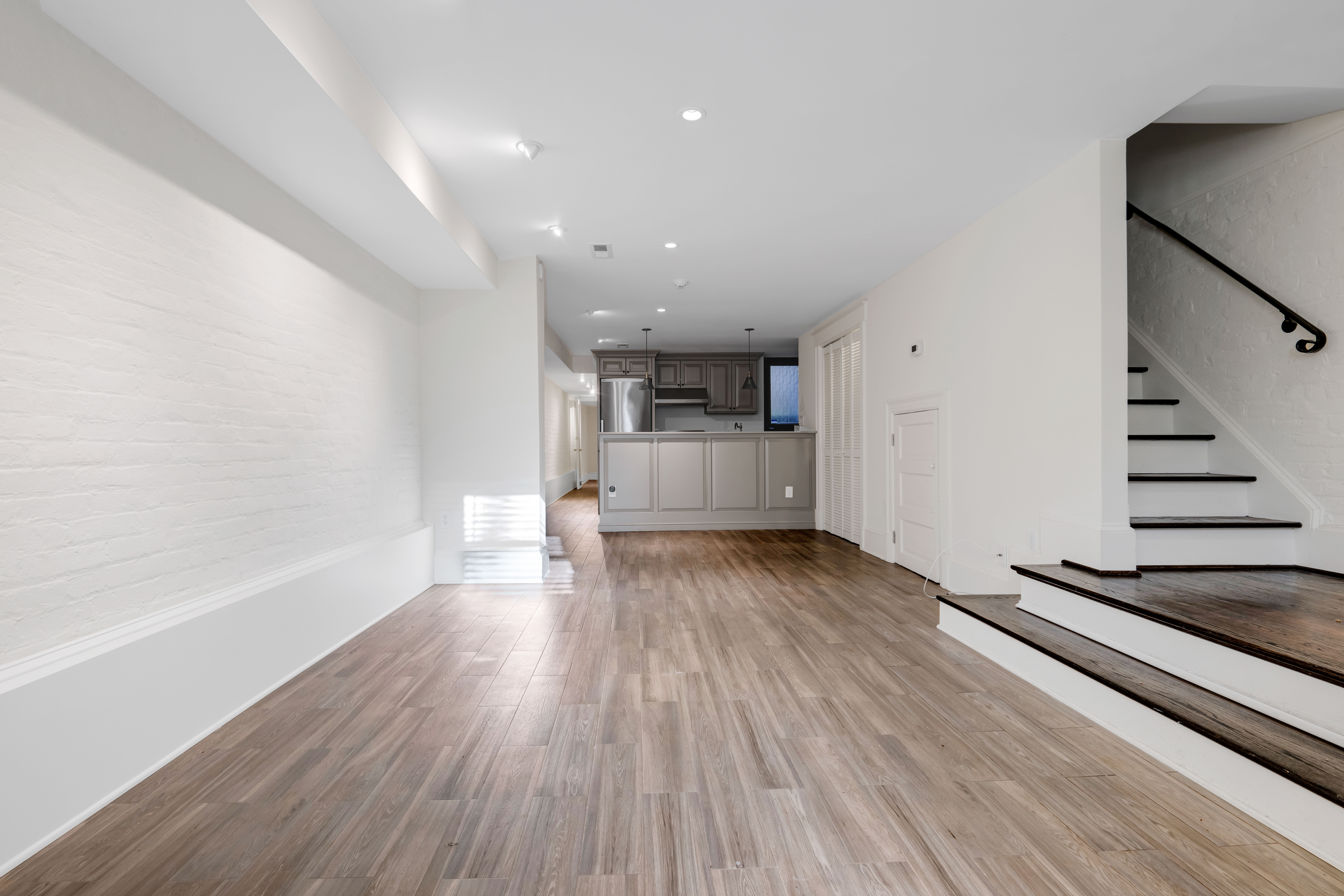 Washington Condo: 545 11th St SE Apt 1
