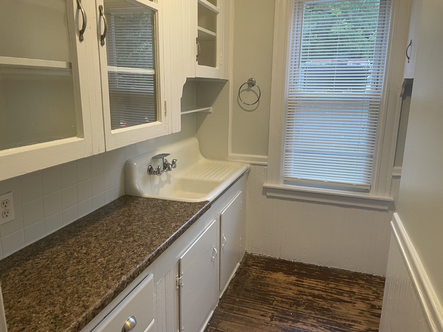 72 Academy Avenue 1, Providence, RI 02908 Stonelink Property Management