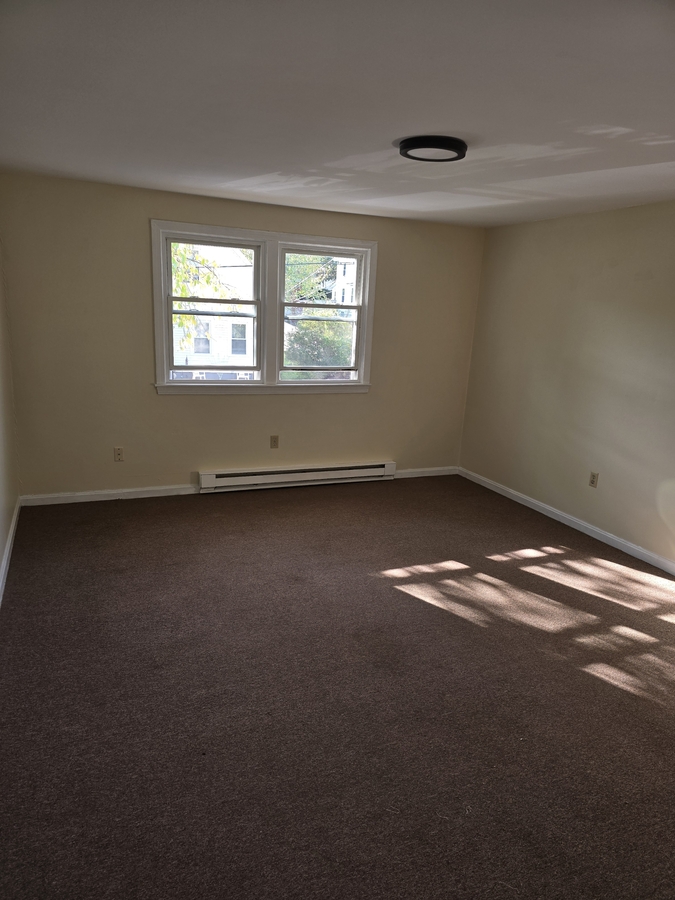 37 Armory St 5, Keene, NH 03431 Unicron Management LLC/Triumvirate LLC