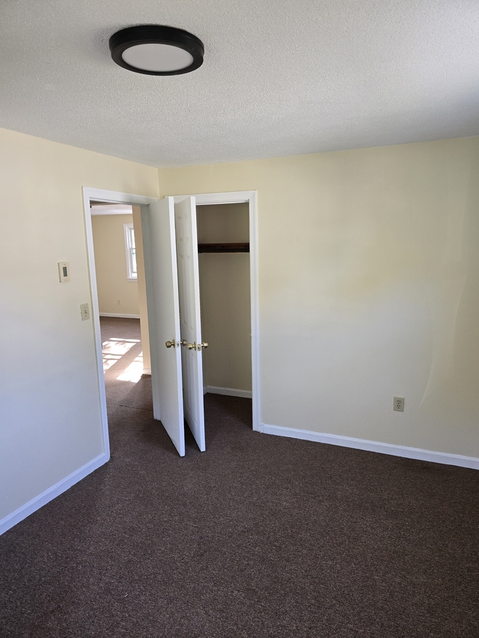 37 Armory St 5, Keene, NH 03431 Unicron Management LLC/Triumvirate LLC