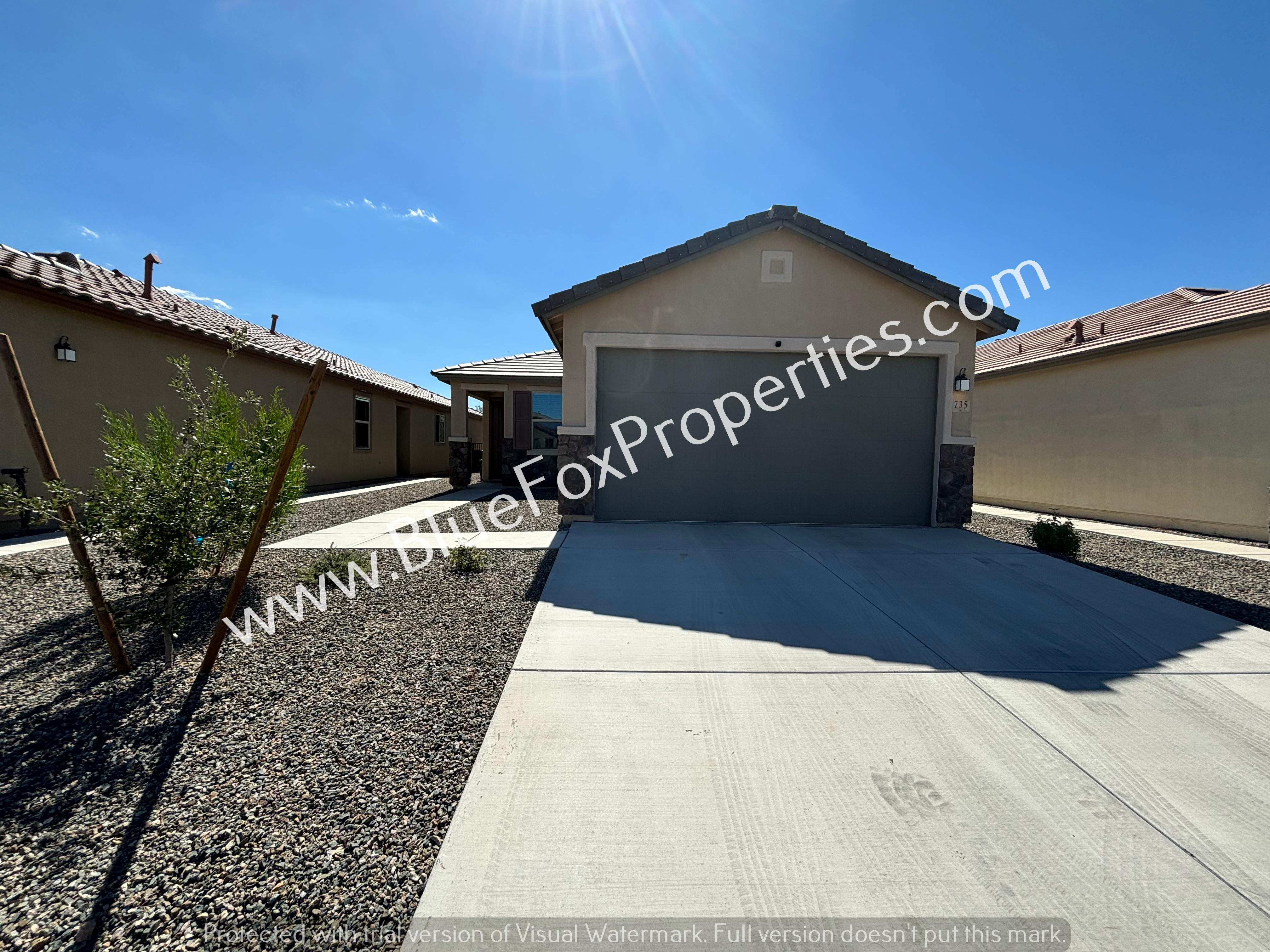 Sahuarita House: 735 W Calle Calca