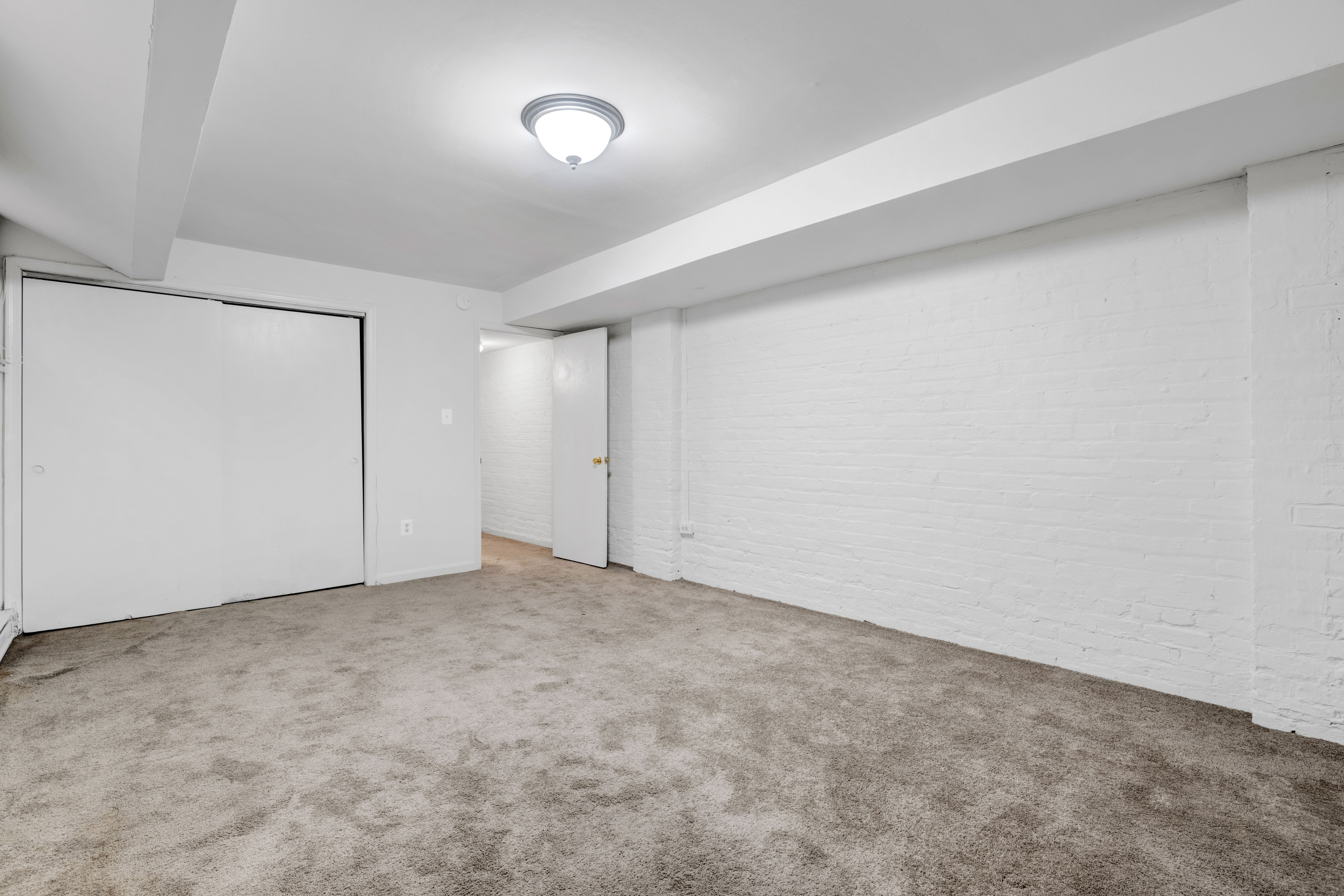 Washington Condo: 221 Constitution Ave NE # B