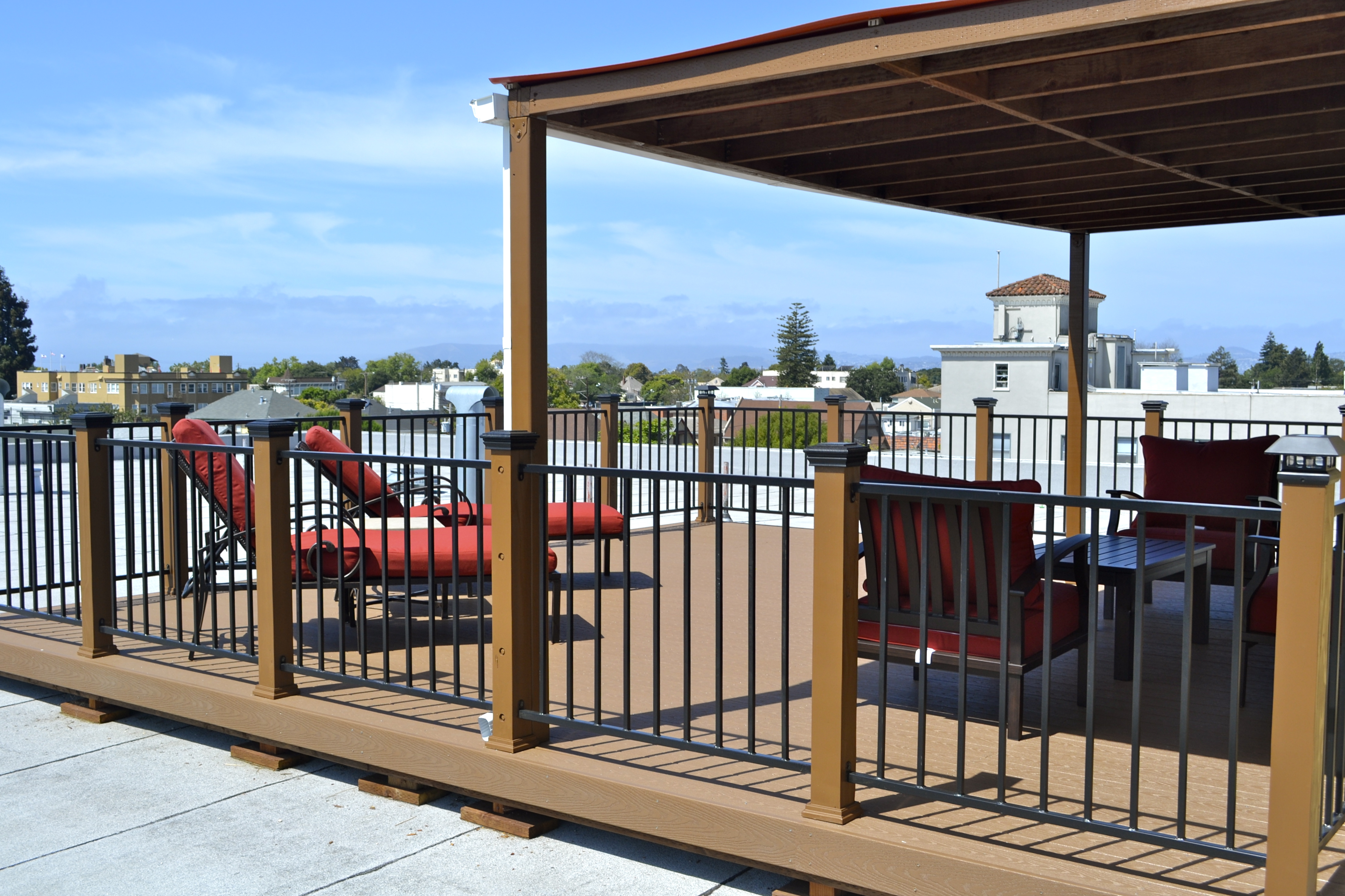 Alameda Condo: 748 Lincoln Avenue