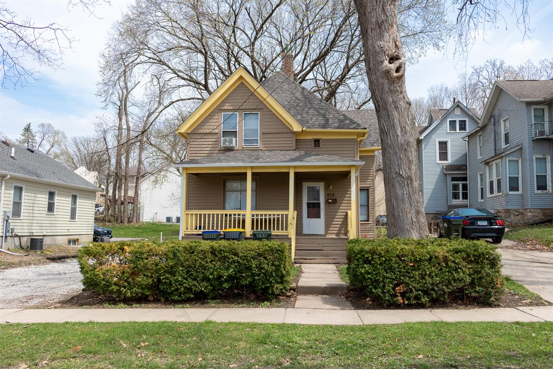 Iowa City House: 414 S Lucas St