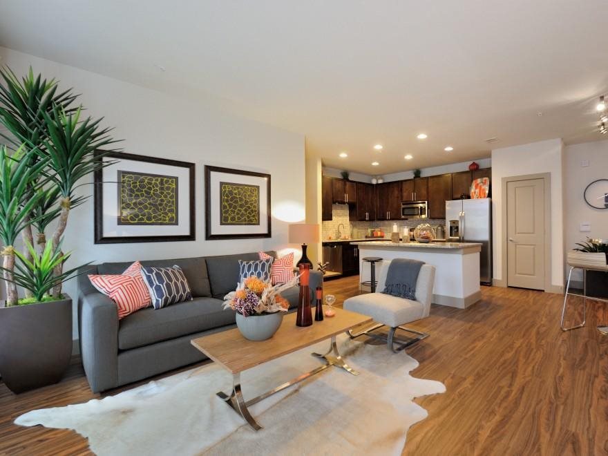 Frisco Condo: 5270 Town and Country