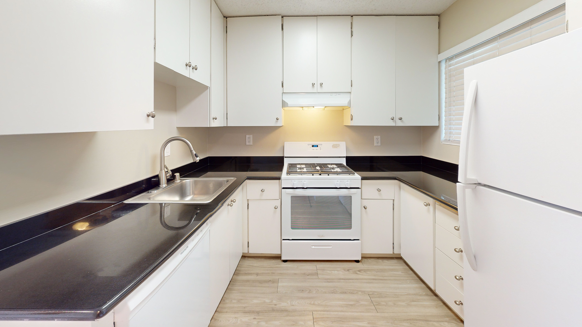 Novato Condo: 998 Ignacio Blvd