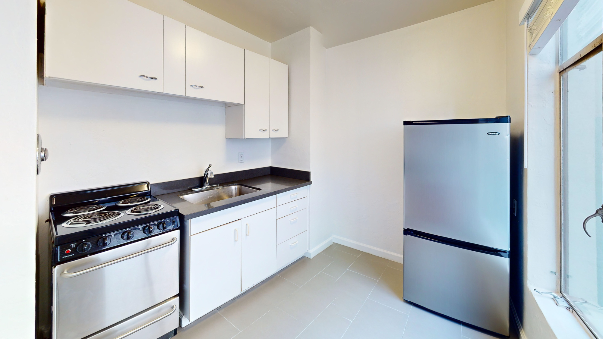 San Francisco Condo: 2250 Buchanan St