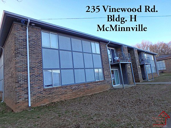 Mcminnville Apartment: 235 Vinewood Rd