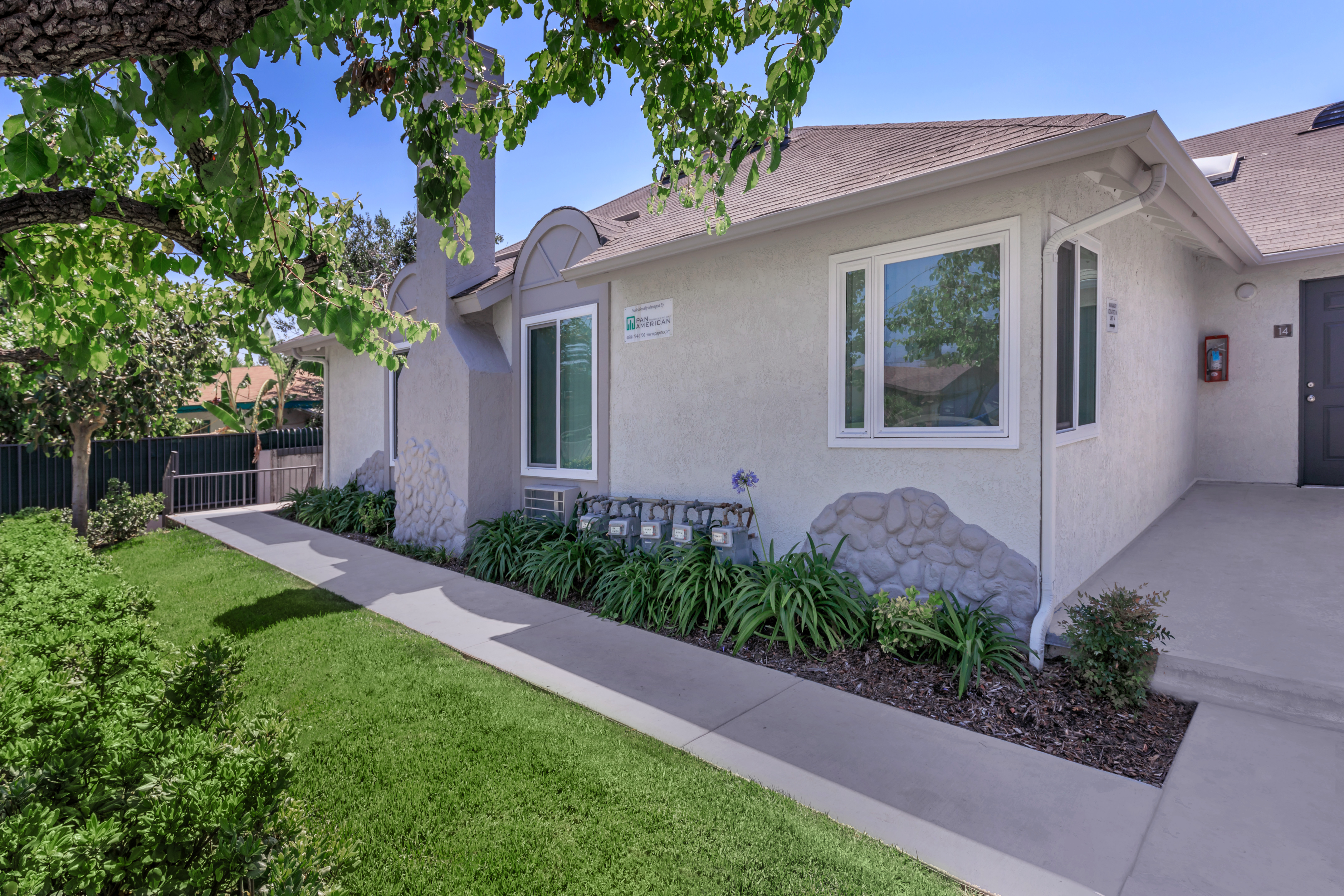 Anaheim Apartment: 2910 Ball Rd
