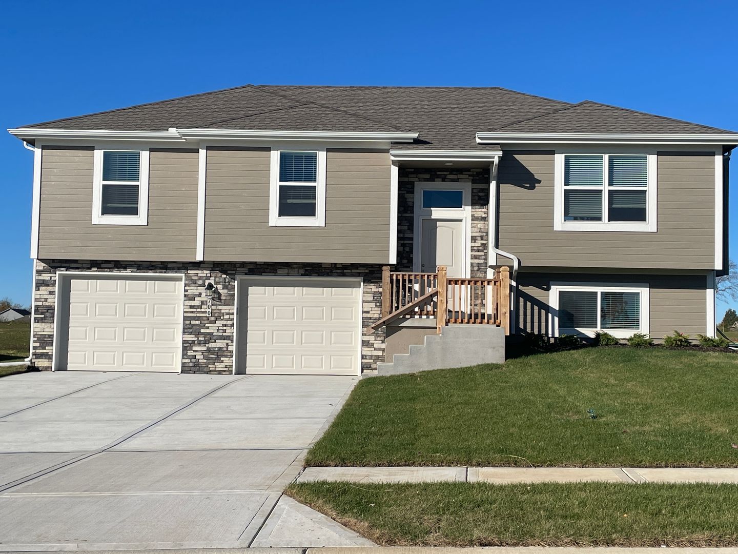 Belton House: 700 Summer Dawn Circle