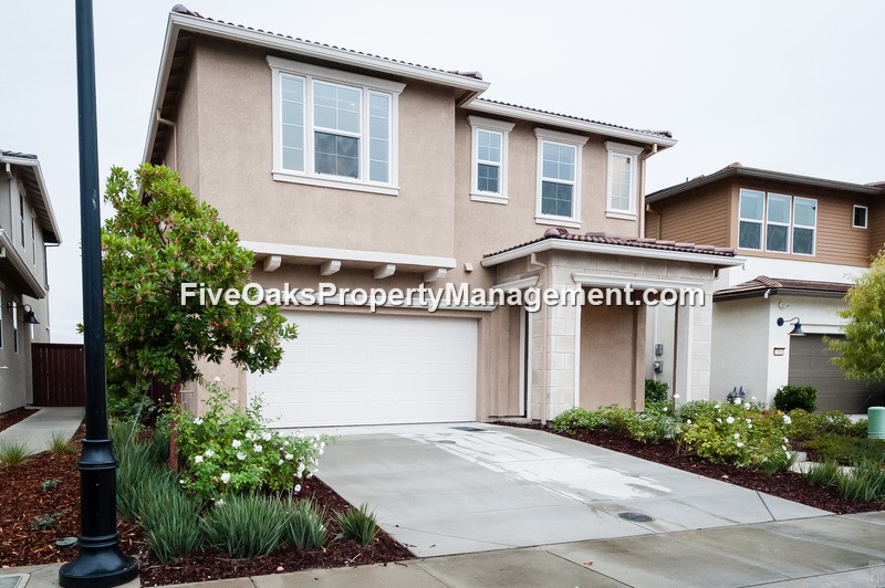 Folsom House: 3492 Gallatin Dr