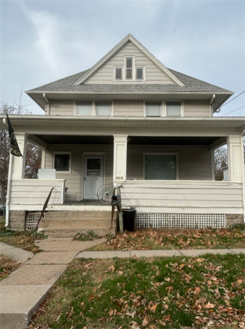 Iowa City House: 806 Bowery St