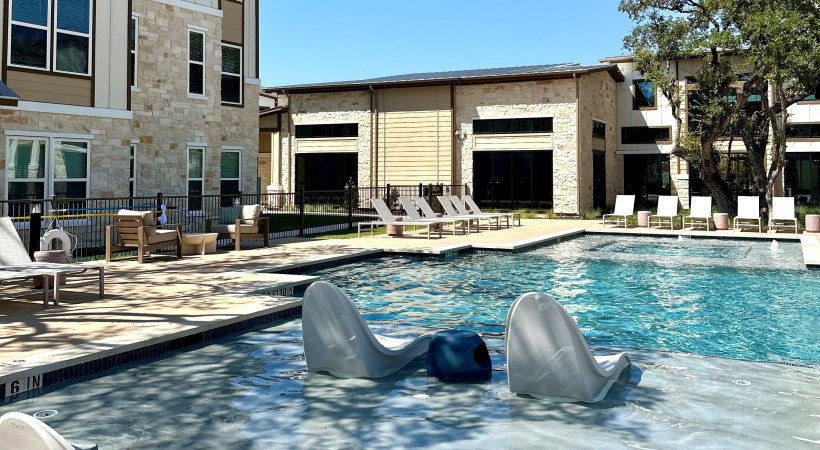 Leander Condo: 147 Larkspur Park Blvd