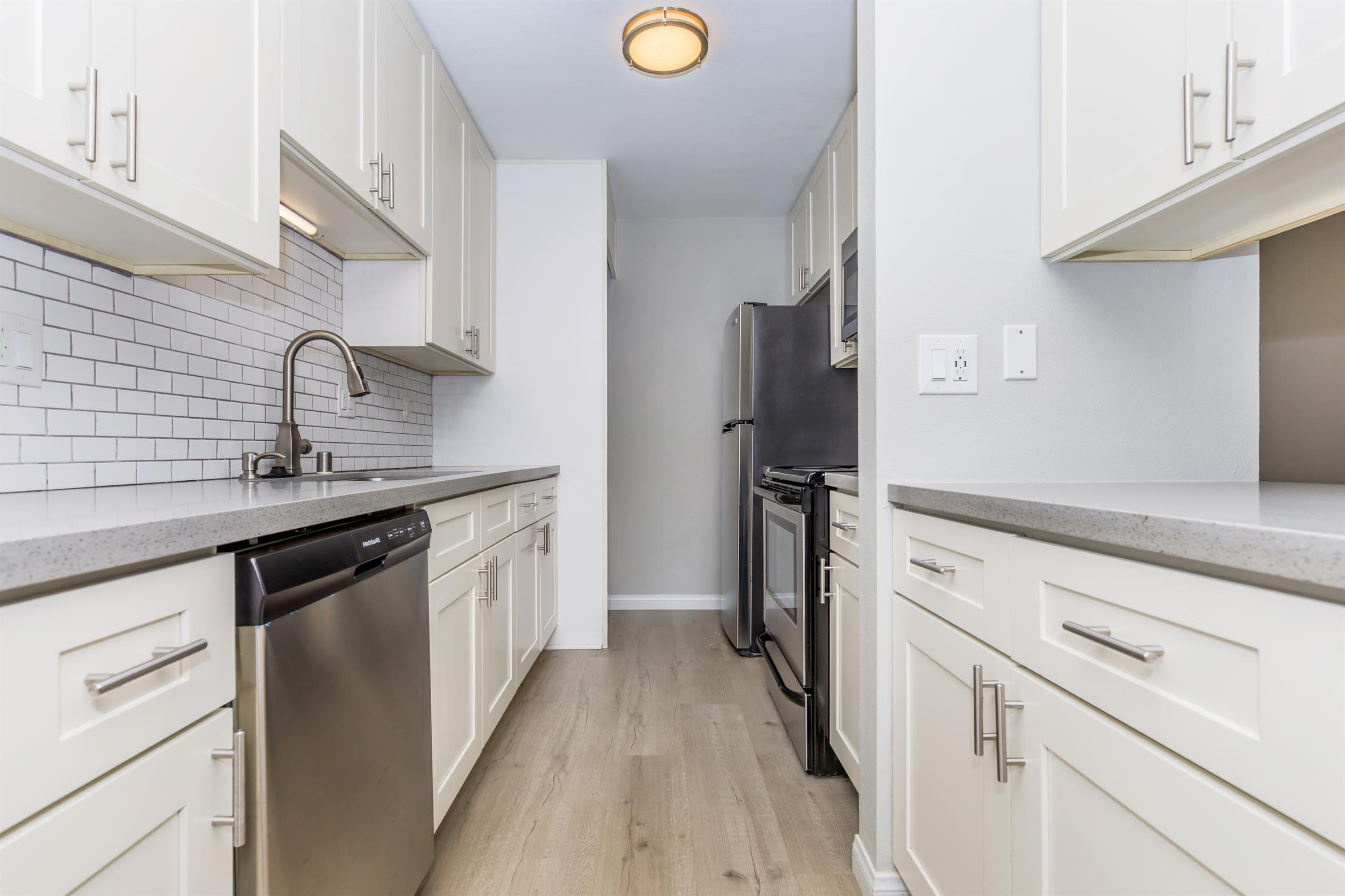 Los Alamitos Apartment: 11152 Wallingsford Rd
